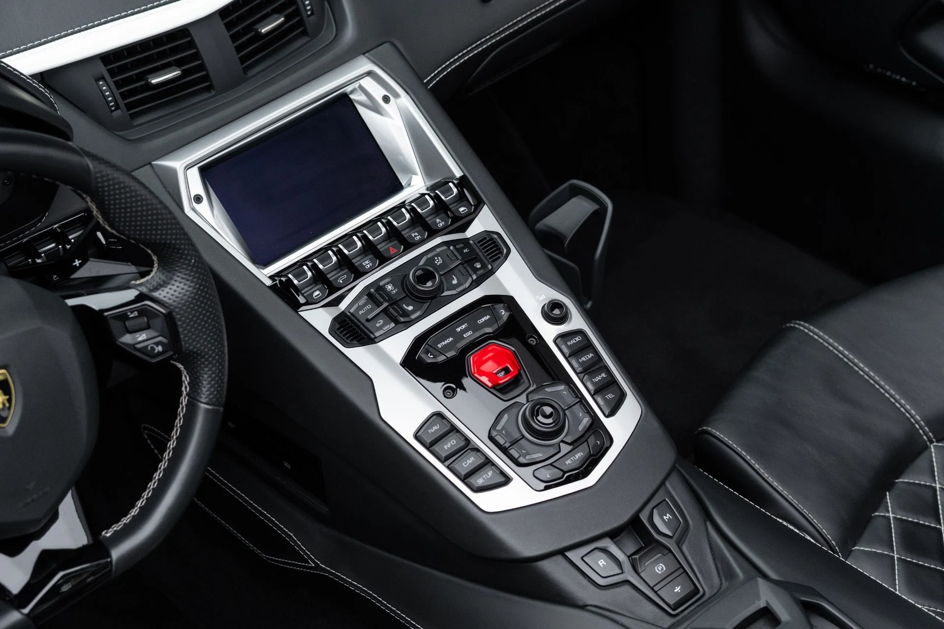 mph061_3678325537_Used_2018_Lamborghini_Aventador_Roadster_LP_740_4_S_1770343320_1b2b5b1704