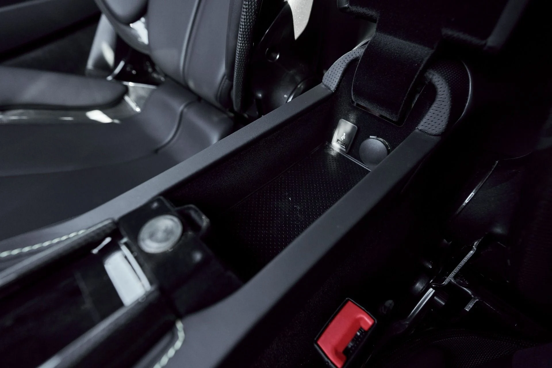 mph061_3692058743_Used_2022_Ferrari_SF_90_Stradale_Base_1762462450_3889df771b