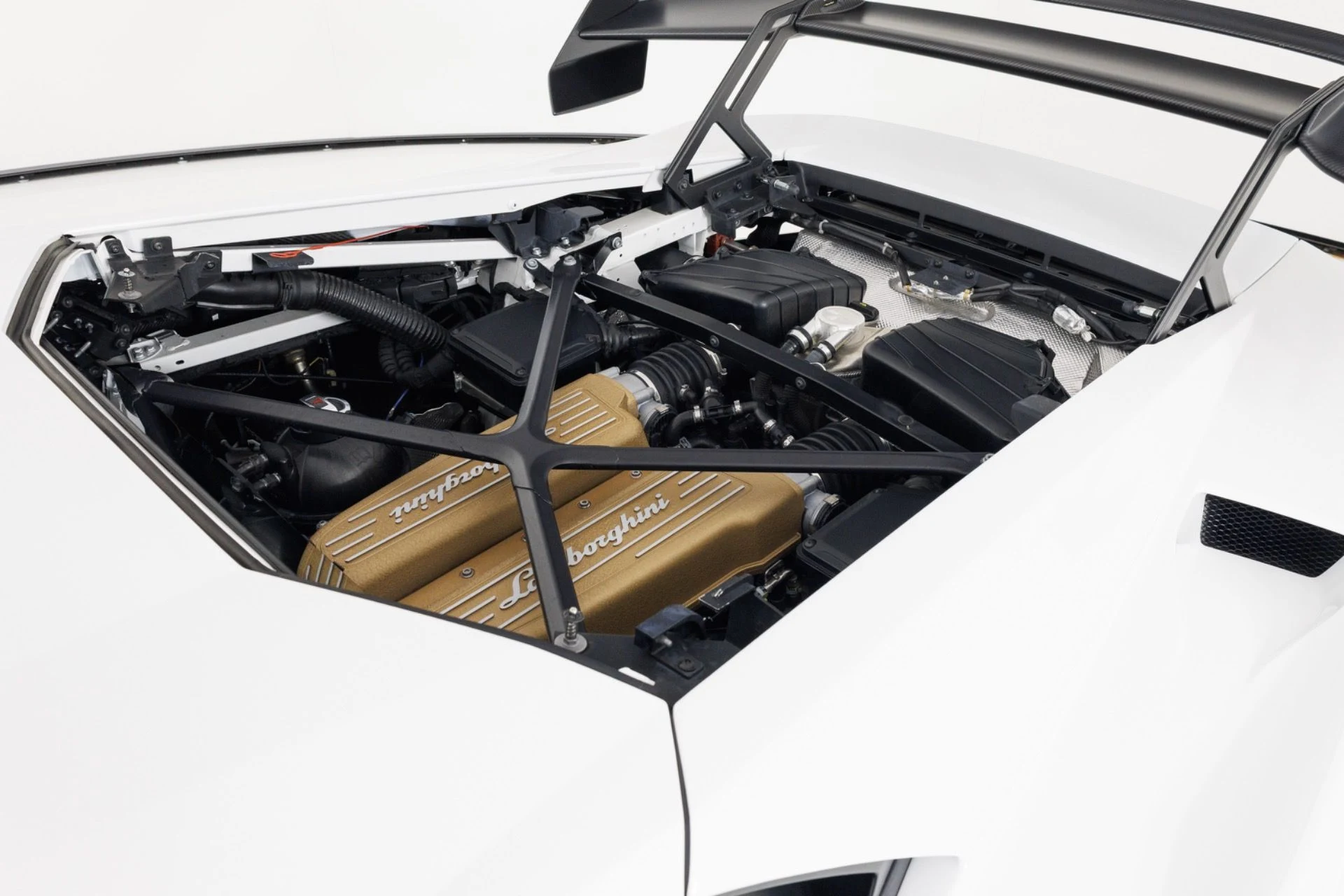 mph061_3710975871_Used_2021_Lamborghini_Huracan_STO_1789754434_7a65cce2d5
