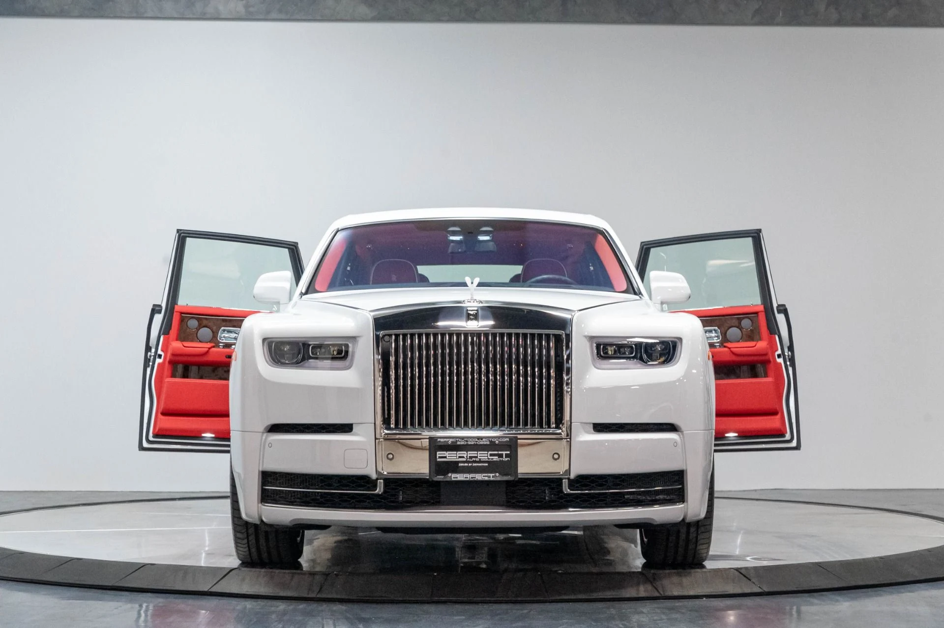 mph061_3748606817_Used_2019_Rolls_Royce_Phantom_1787168421_4ad923f902