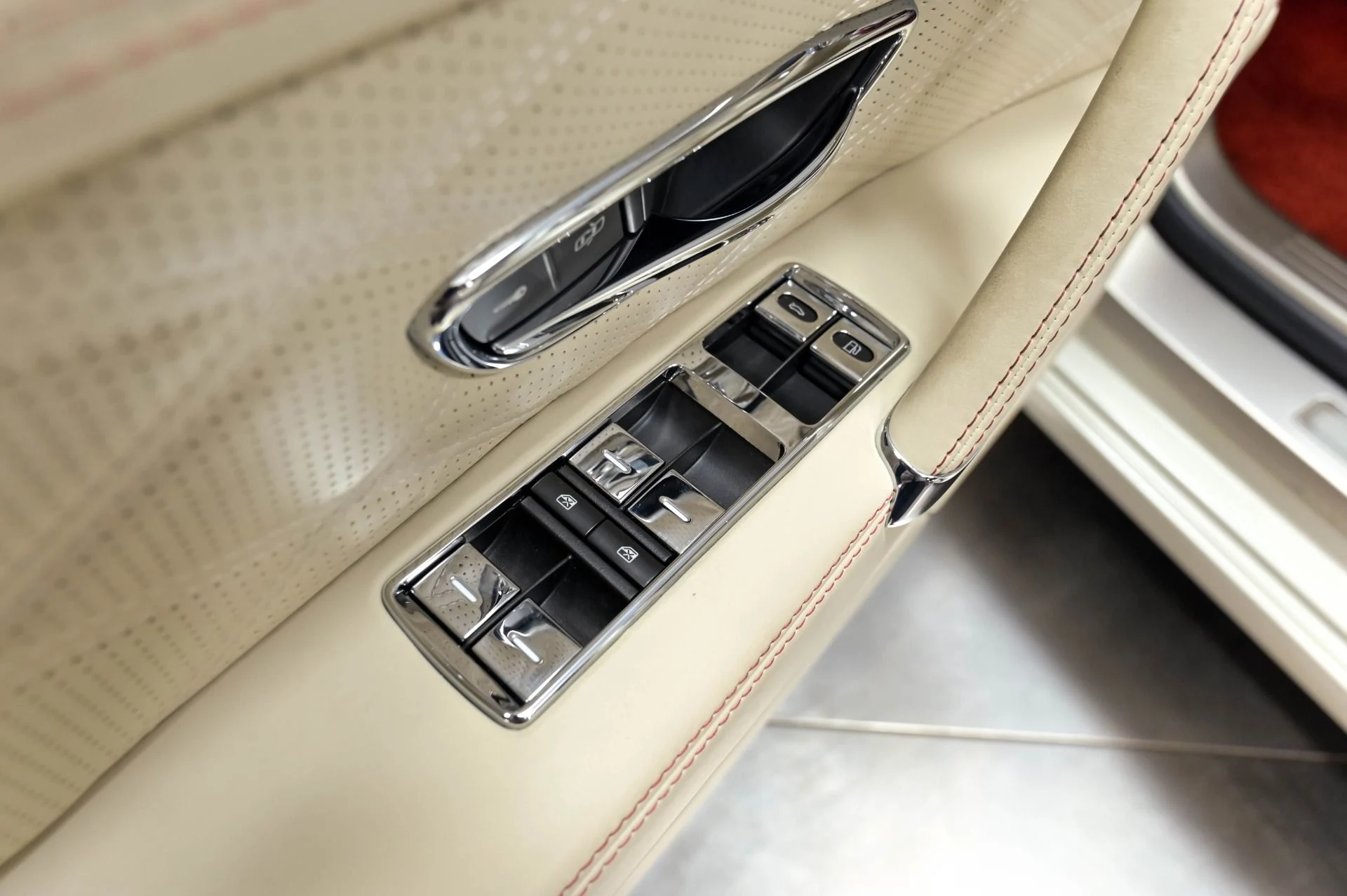 mph061_3753386431_Used_2016_Bentley_Flying_Spur_W12_1779838751_bebbffdc44