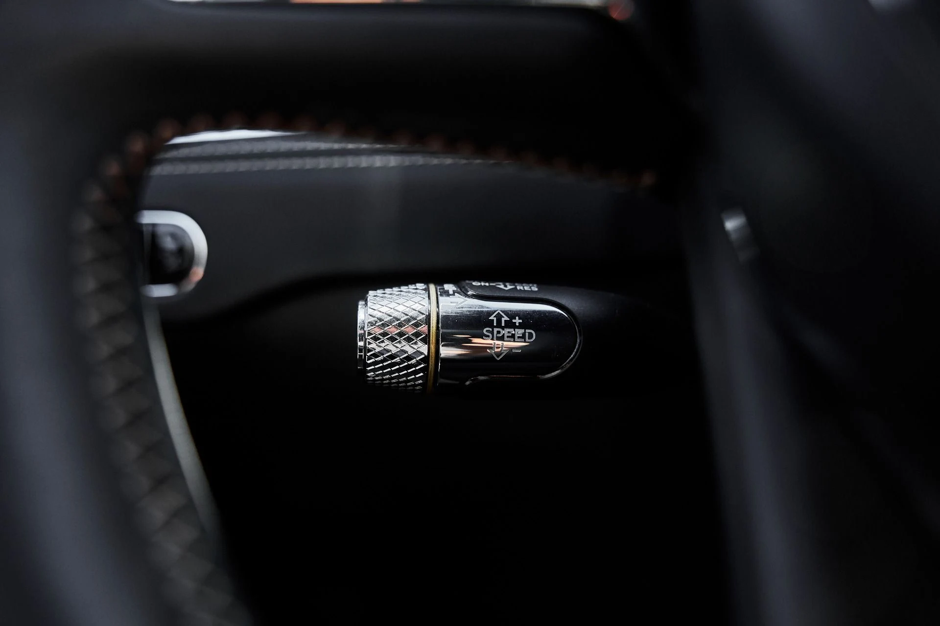 mph061_3836596913_Used_2024_Bentley_Flying_Spur_1782150738_40ed58ba9e
