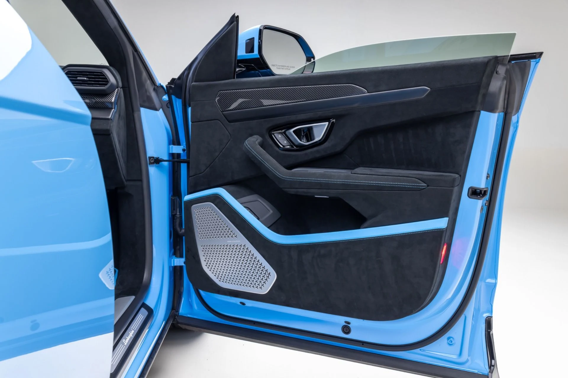 mph061_383686767_13287_p62_l_b0a54c23e5