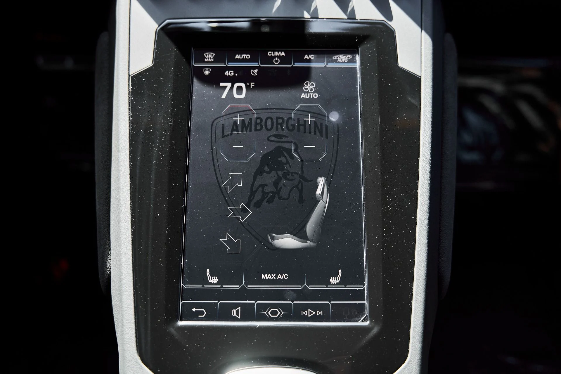 mph061_383705516_Used_2020_Lamborghini_Huracan_EVO_Base_1777394877_c81fc268ec