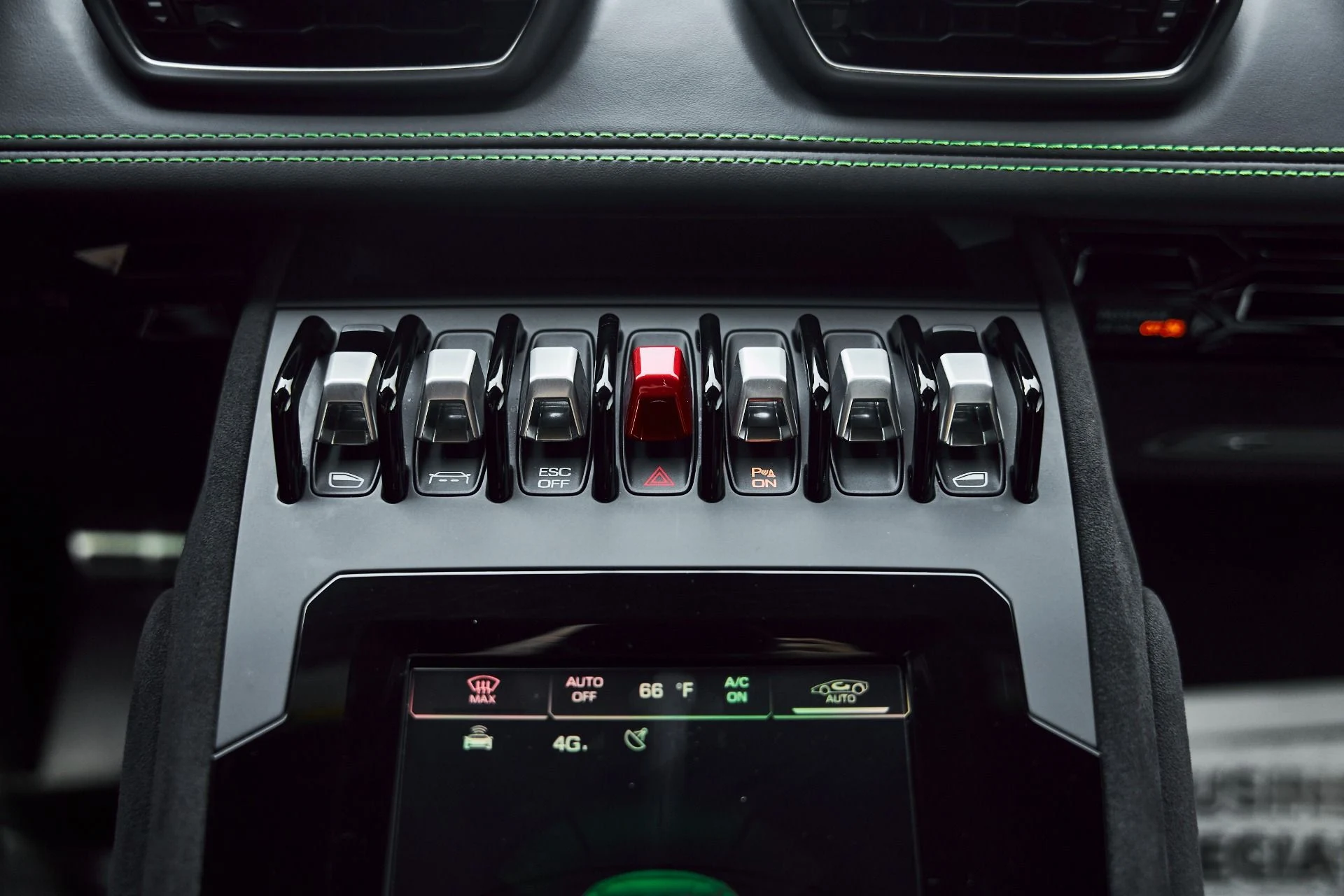 mph061_3841166239_Used_2024_Lamborghini_Huracan_Sterrato_Base_1774300176_f2152f3a3b