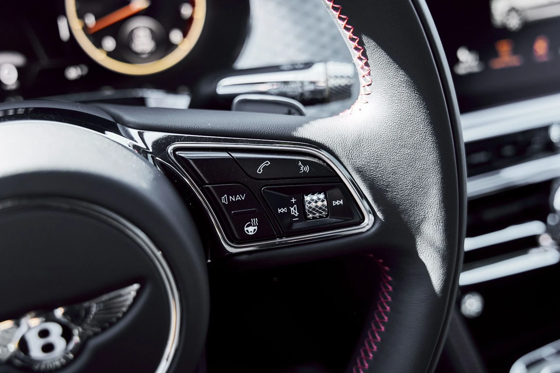 mph061_3867495281_Used_2023_Bentley_Flying_Spur_V8_1773280729_d4ffb9a031