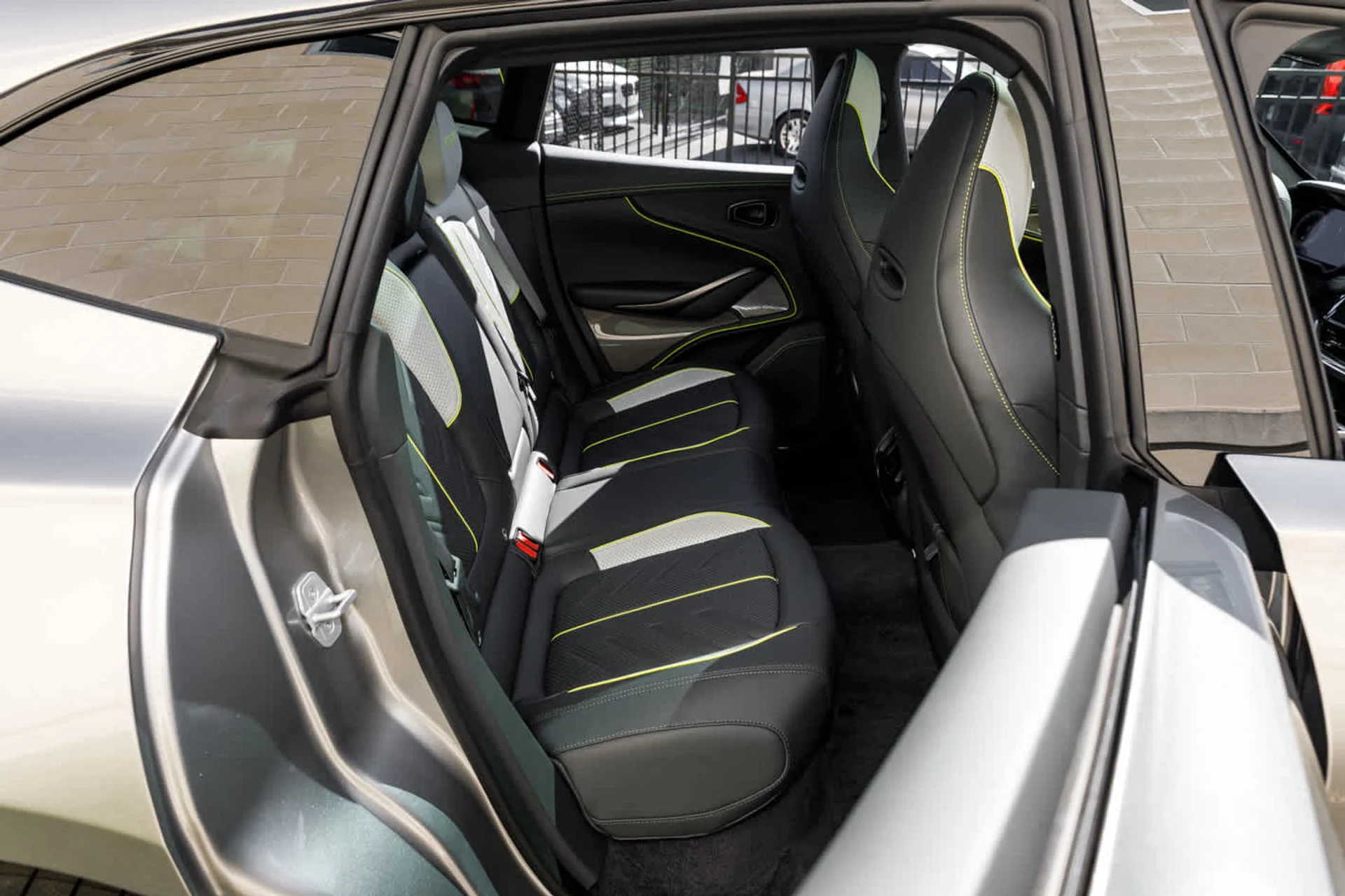 mph061_387313830_62_1d6f7219cc