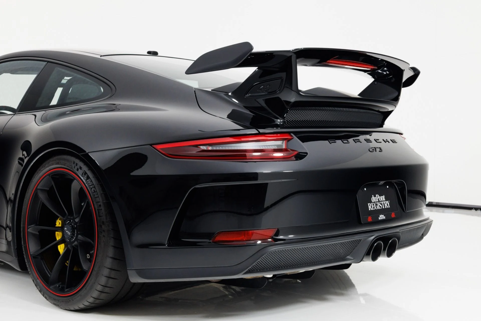 mph061_3889566384_Used_2018_Porsche_911_GT_3_1781025627_6691976937