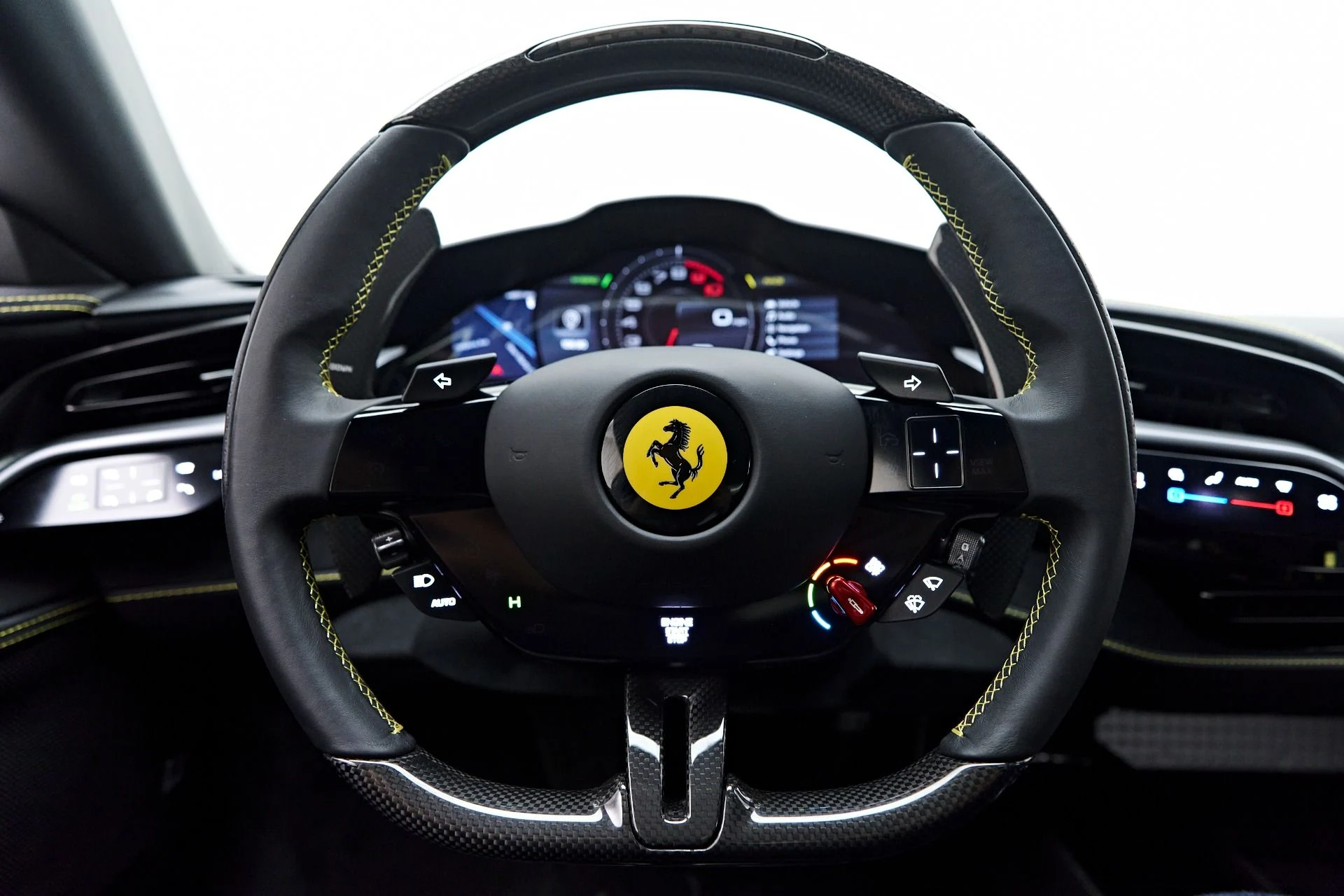 mph061_3929574226_Used_2023_Ferrari_SF_90_Stradale_Base_1757439923_3b0d01e4de