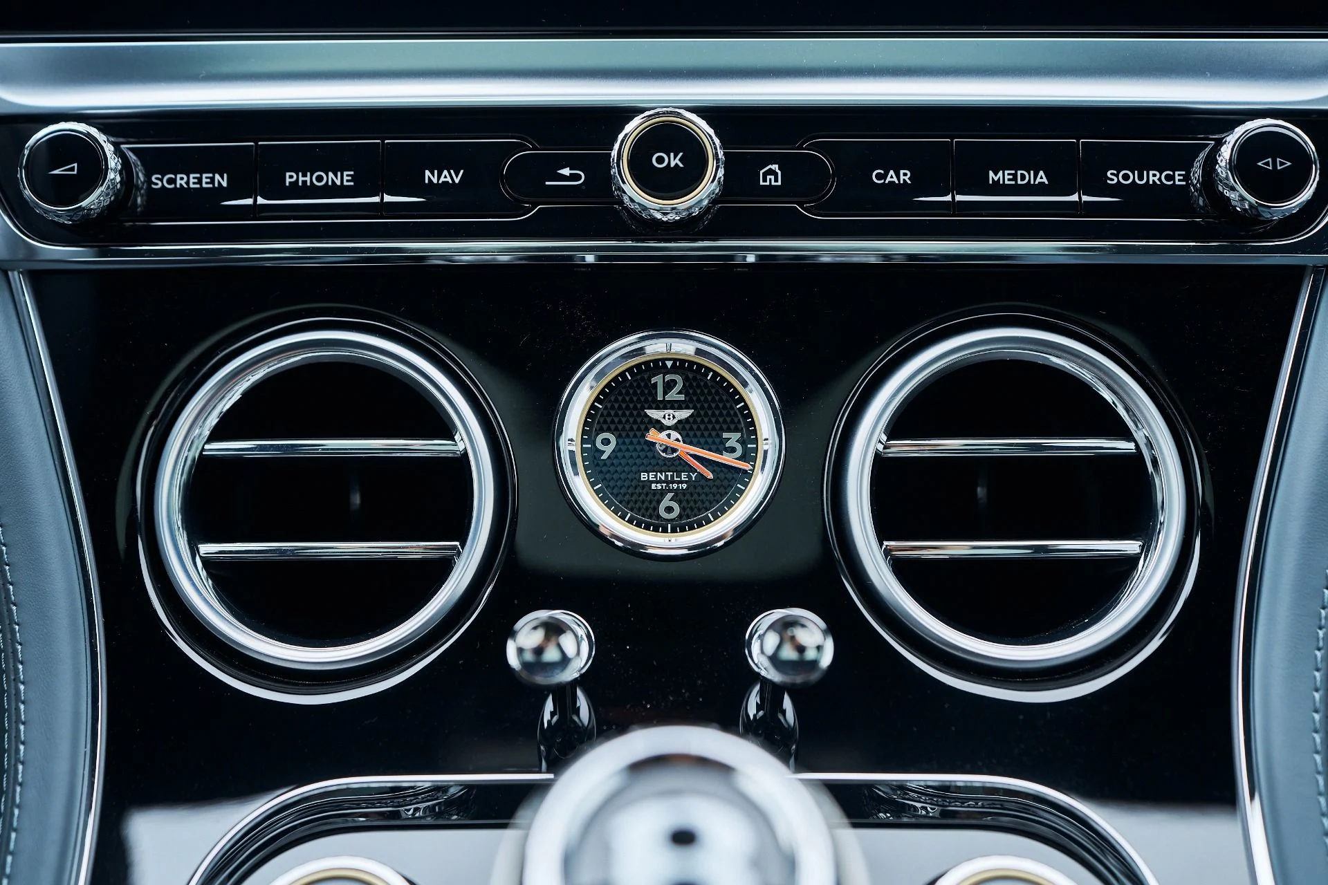 mph061_3940733788_Used_2023_Bentley_Continental_GT_Azure_1761756049_7594342380