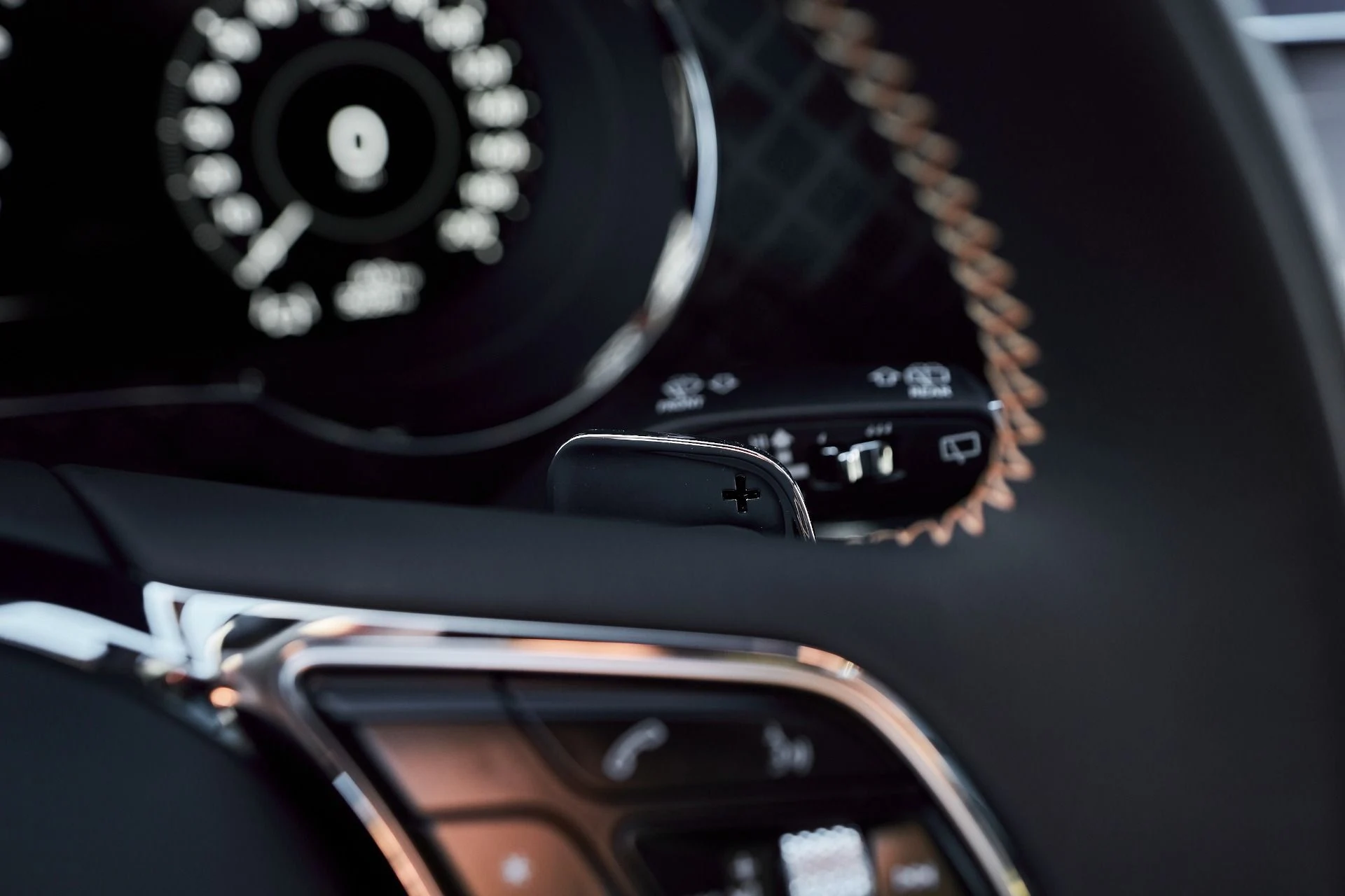 mph061_4002372477_Used_2025_Bentley_Bentayga_S_Black_Edition_1764904264_33edfc60df