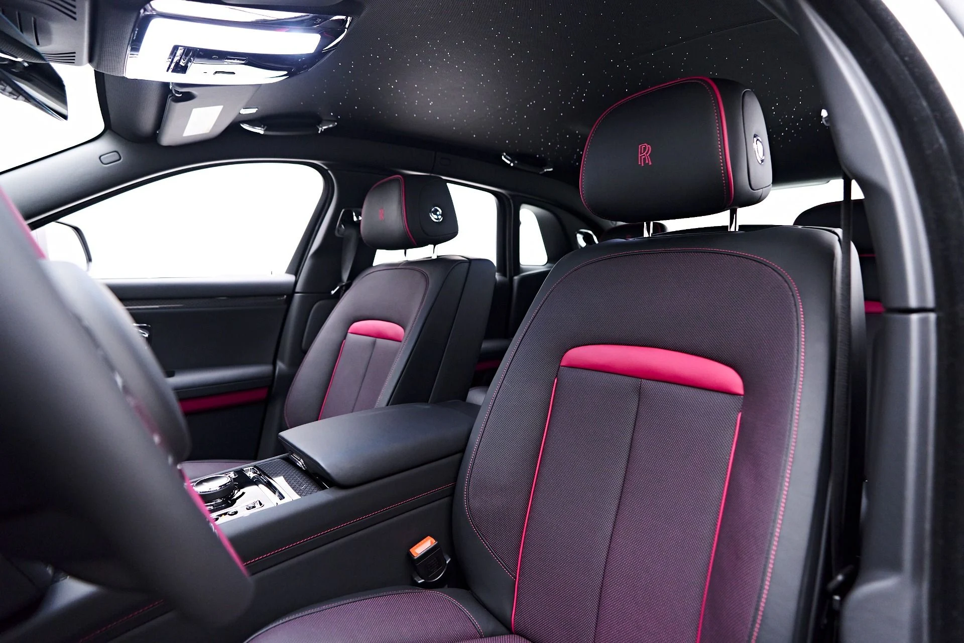 mph061_4039212258_Used_2024_Rolls_Royce_Ghost_Base_1750545560_5000bffa1a