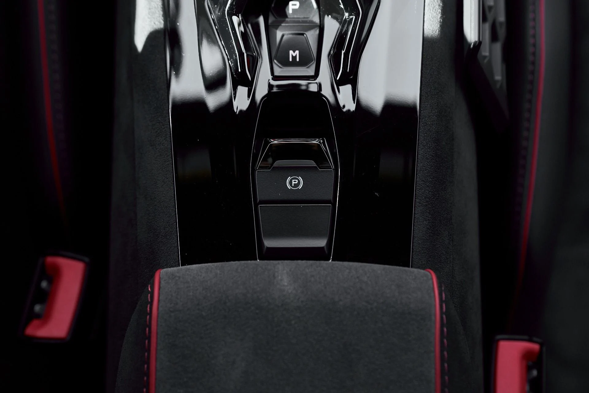 mph061_4056732382_Used_2023_Lamborghini_Huracan_Base_1764123663_1eb7ac2826