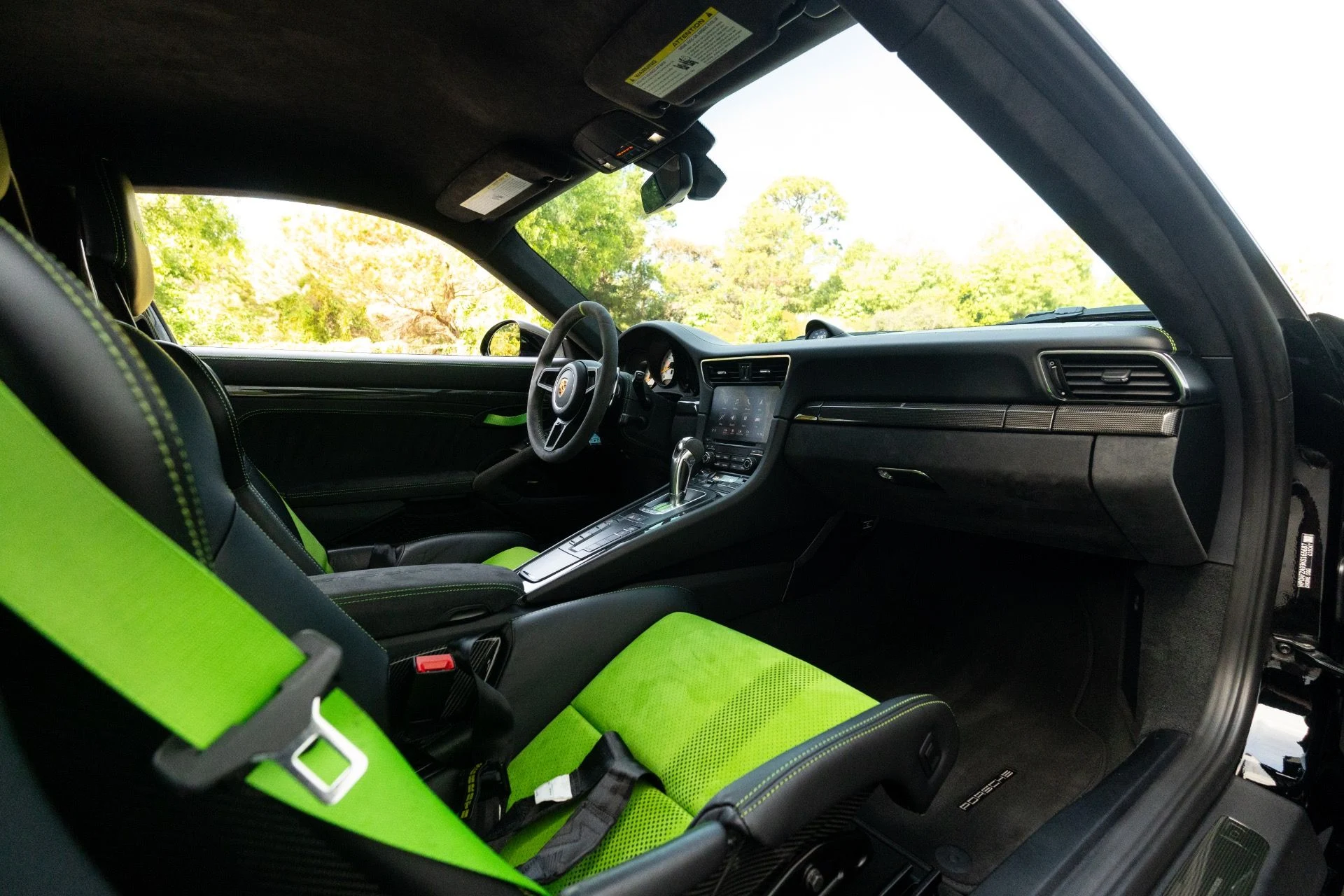 mph061_4083212119_Used_2019_Porsche_911_GT_3_RS_1765832694_f059c36c92