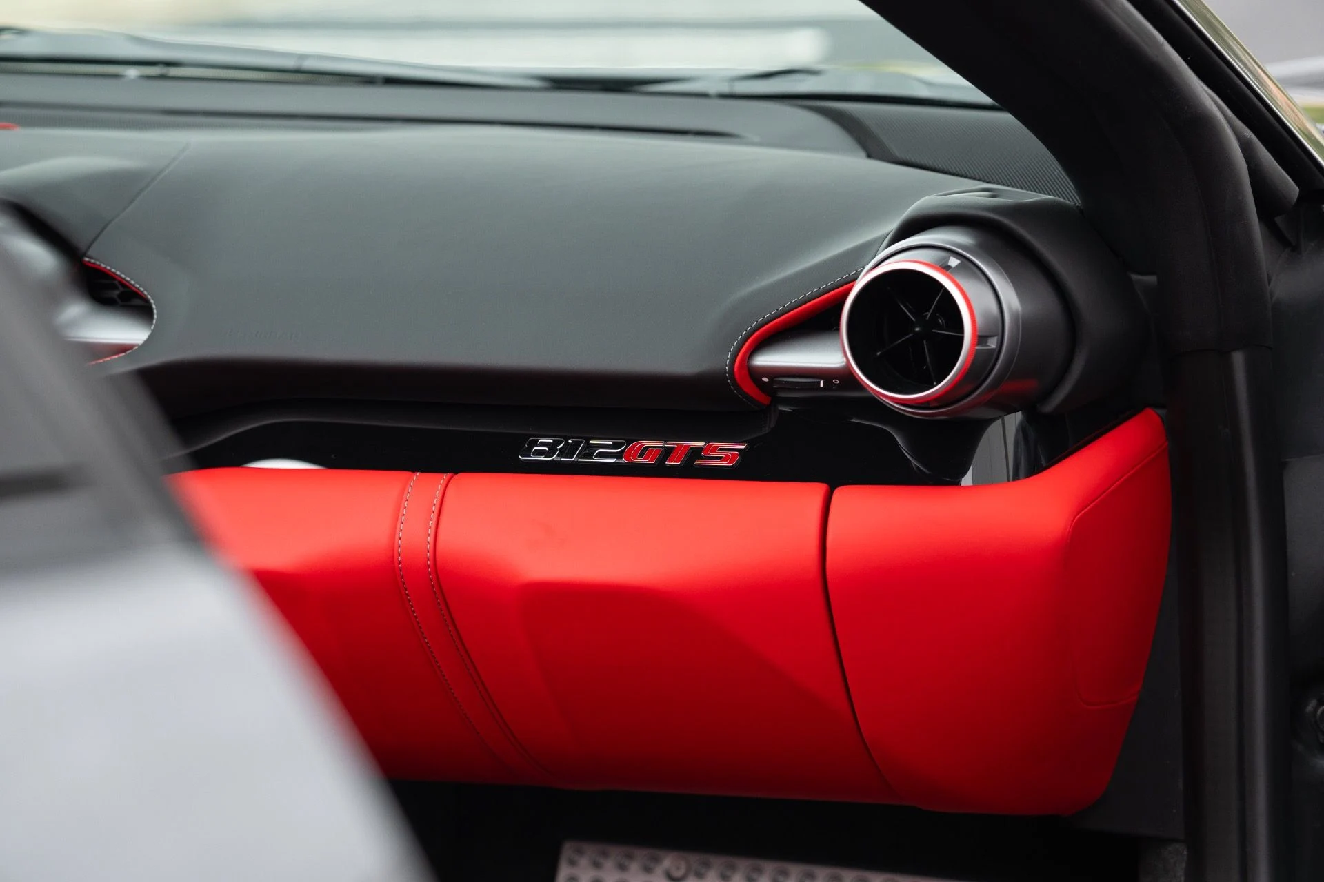 mph061_4098267908_Used_2022_Ferrari_812_GTS_1768275128_014c100a34