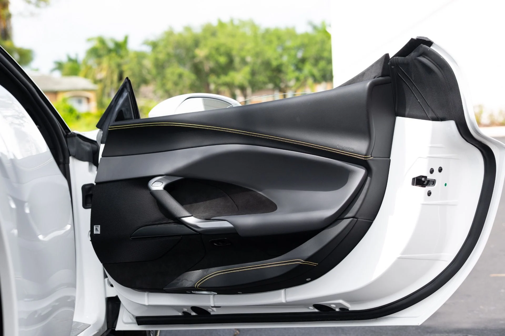 mph061_4119886757_Used_2024_Ferrari_296_GTS_1776964703_6291812a8e