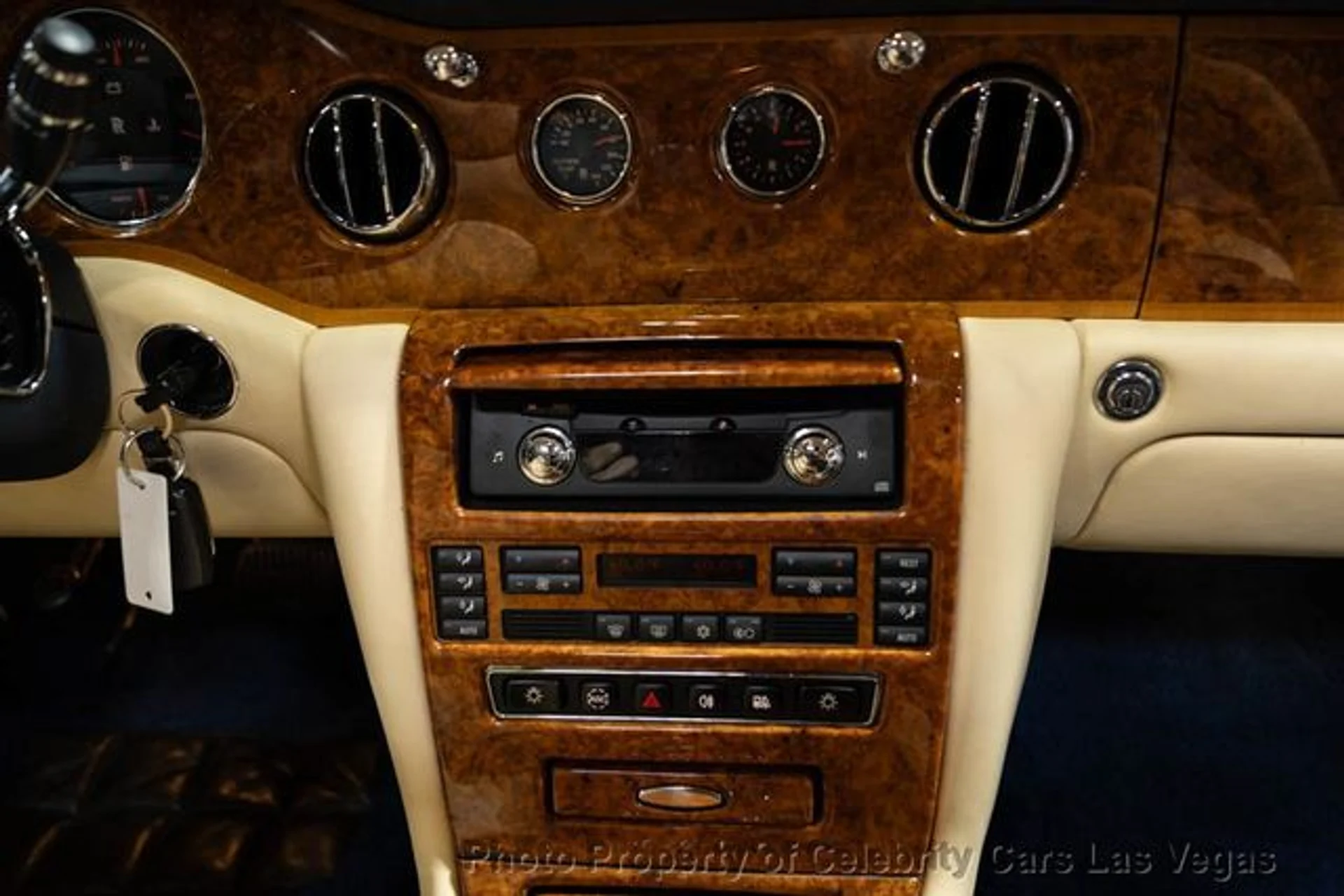 mph061_4123385636_used_2002_rolls_royce_silver_seraph_lastofline1of120forus170totalworldwide_9707_23079302_66_640_18b72efe0a