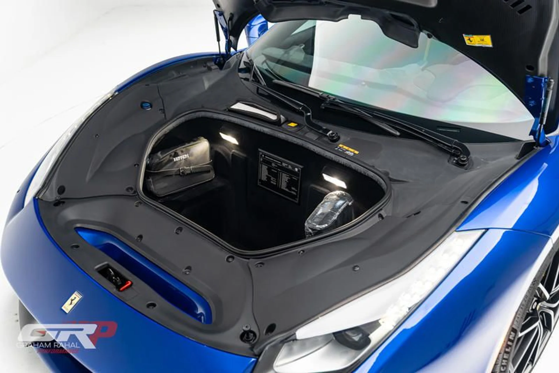 mph061_4253559665_2_E459_C80_2_F96_497_B_A9_E5_F606_CA_6363_B1_b5c6ae312f