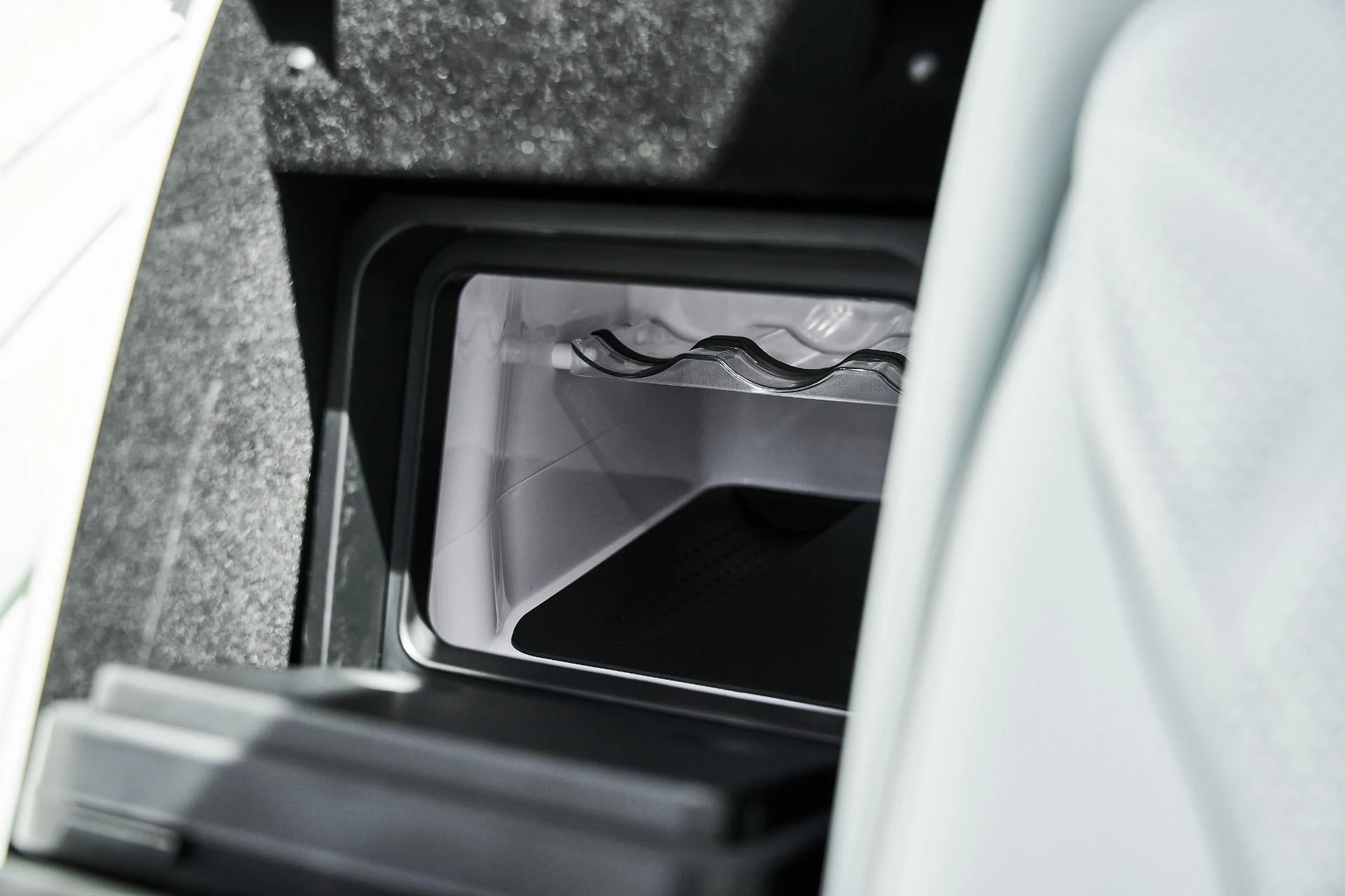 mph061_4264813851_Used_2024_Mercedes_Benz_EQS_Maybach_EQS_680_1774575248_8560fa23a5