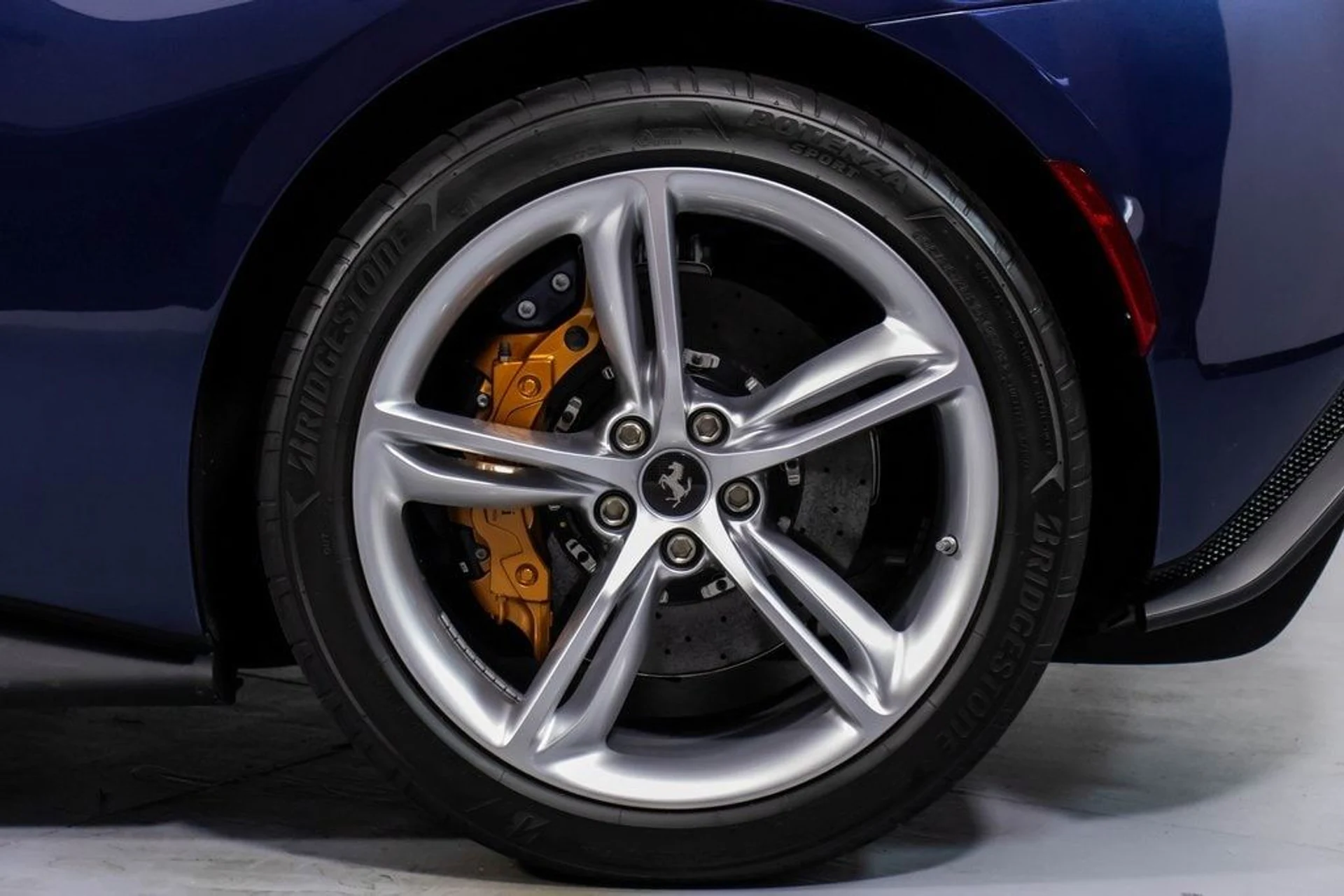 mph061_4281562887_5cc55852caec94c455b5d2b7675fad5cx_17414401e2