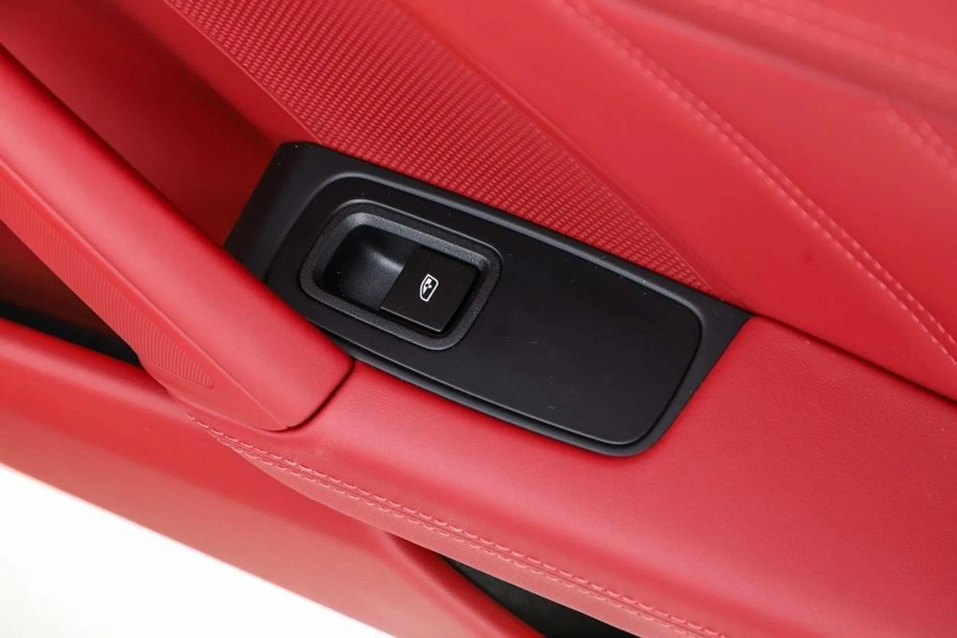 mph061_447193593_t_D_Vbuw_YWJ_4z_C_w_D_Jonn_HB_Zonx_E_2473b13fae