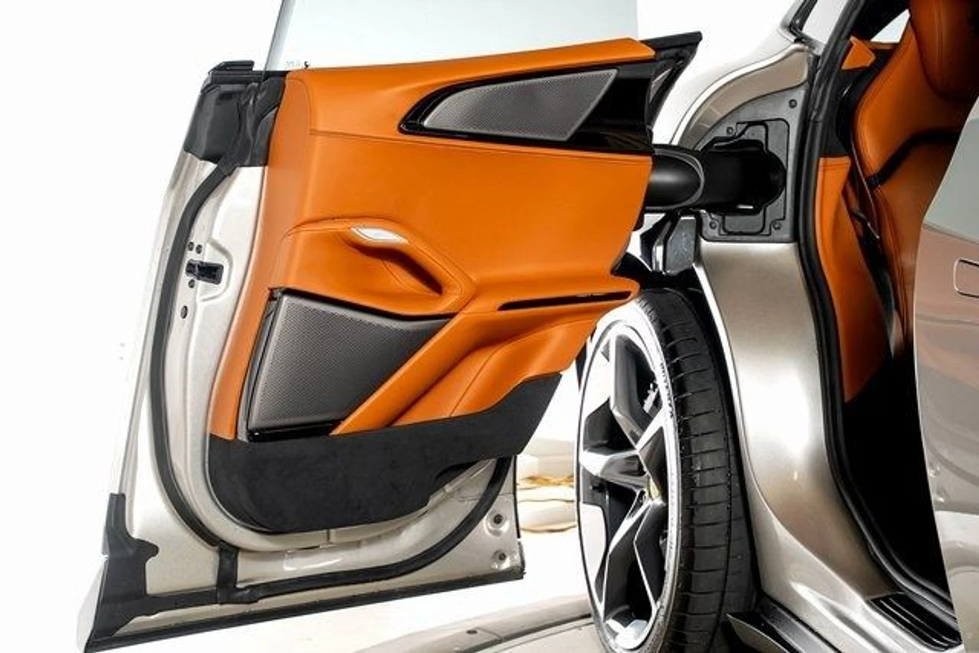 mph061_482130794_f04a9cd06bac607d3241af397273e8d8x_095558fa86