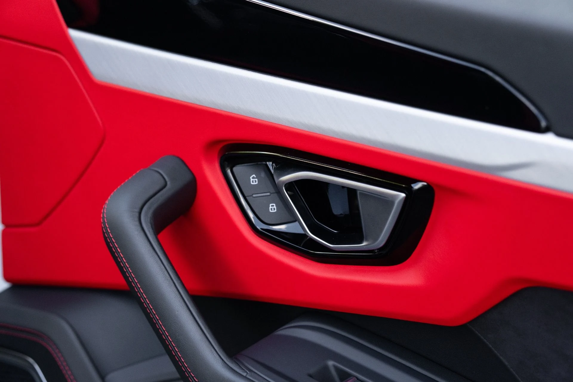 mph061_544858859_Used_2022_Lamborghini_Urus_1778780626_e08080ebc5