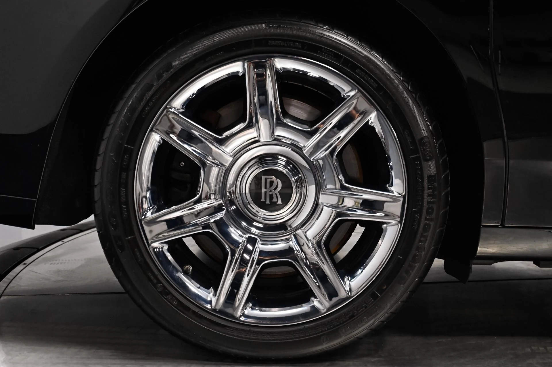 mph061_54777078_Used_2012_Rolls_Royce_Ghost_Base_1789141626_d56445b95d