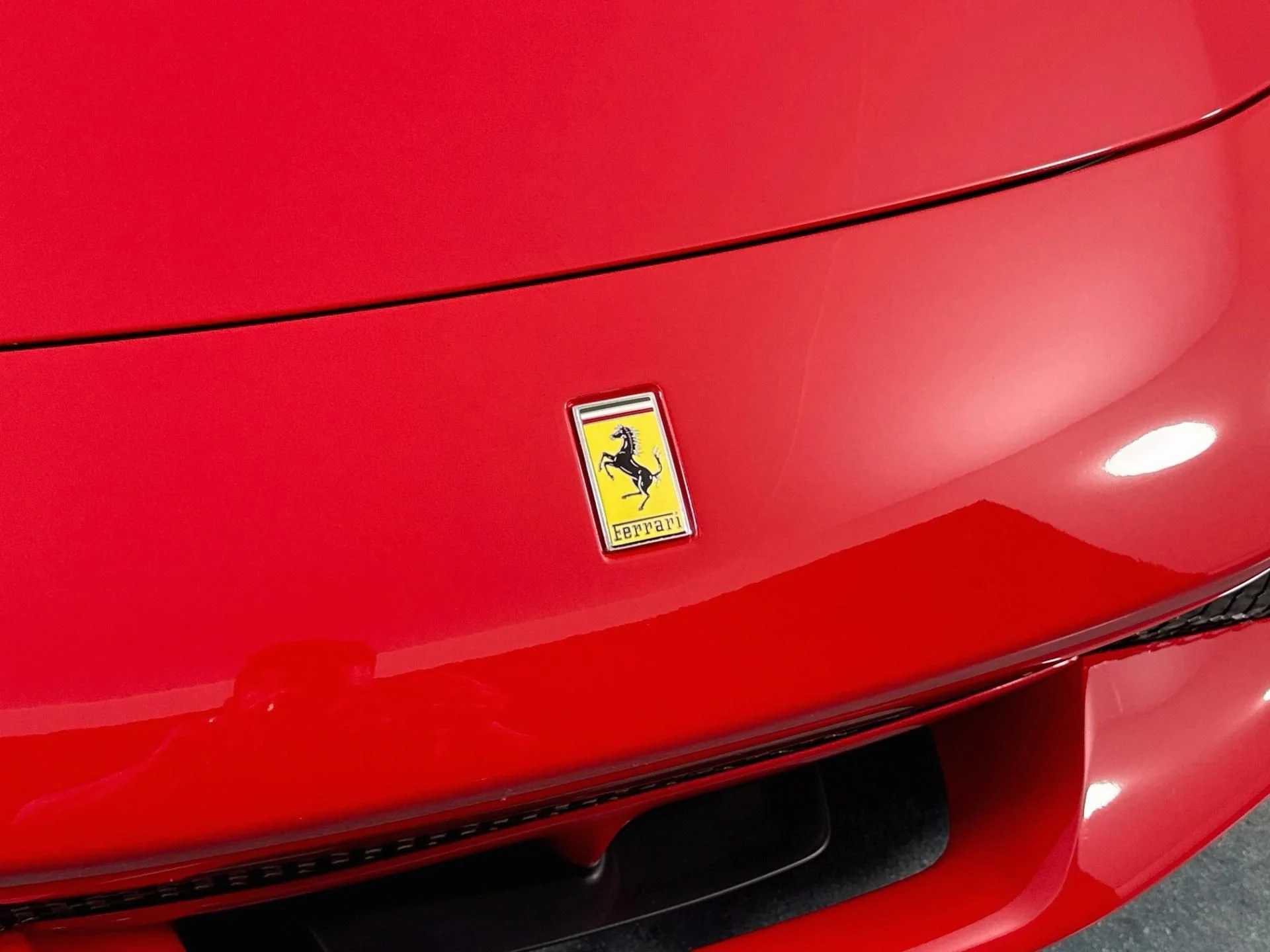 mph061_548364504_Used_2024_Ferrari_296_GTS_1791318691_e520ba1042