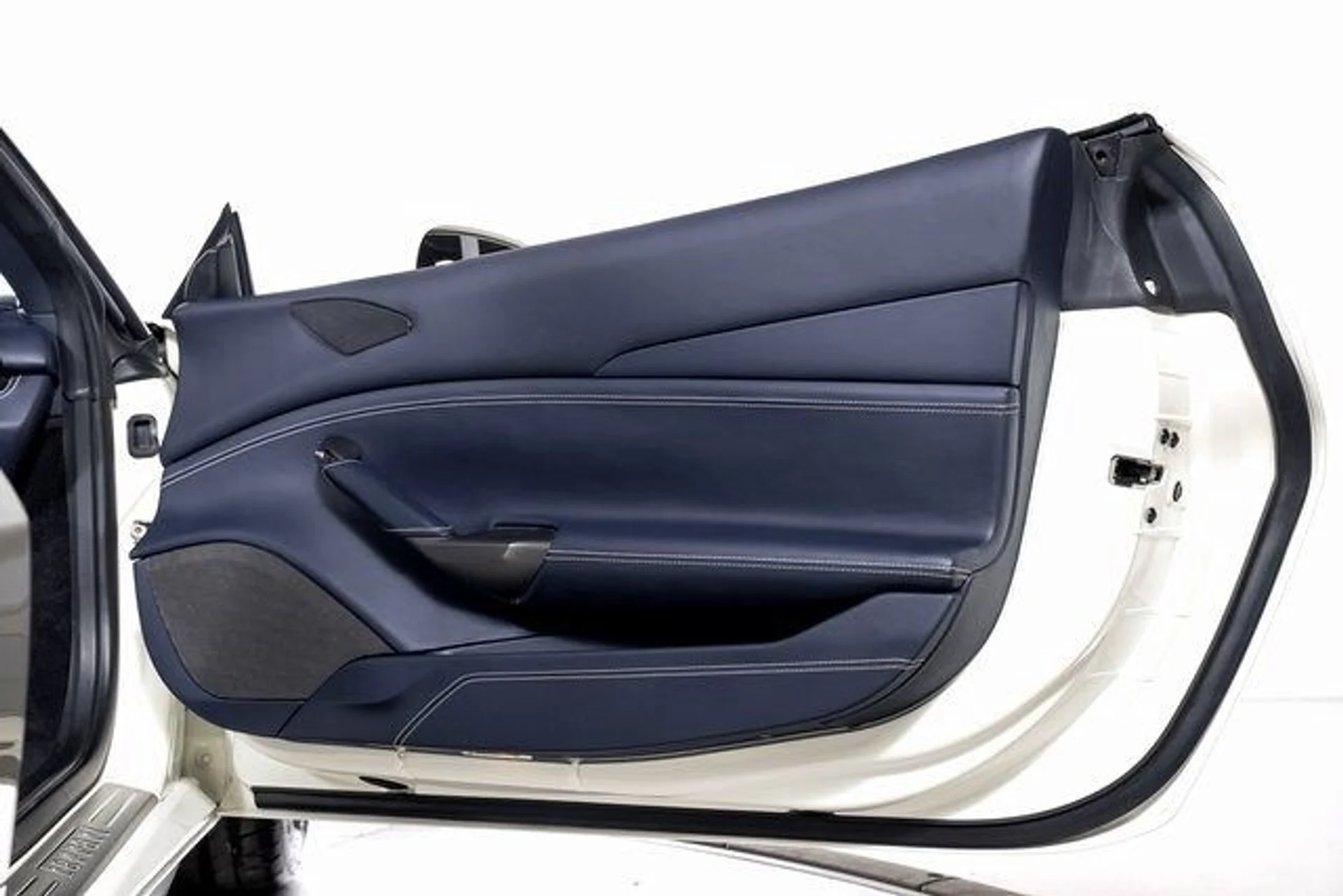 mph061_563333445_4148b66d9694254592f26f5e3faf13cdx_df864b2546