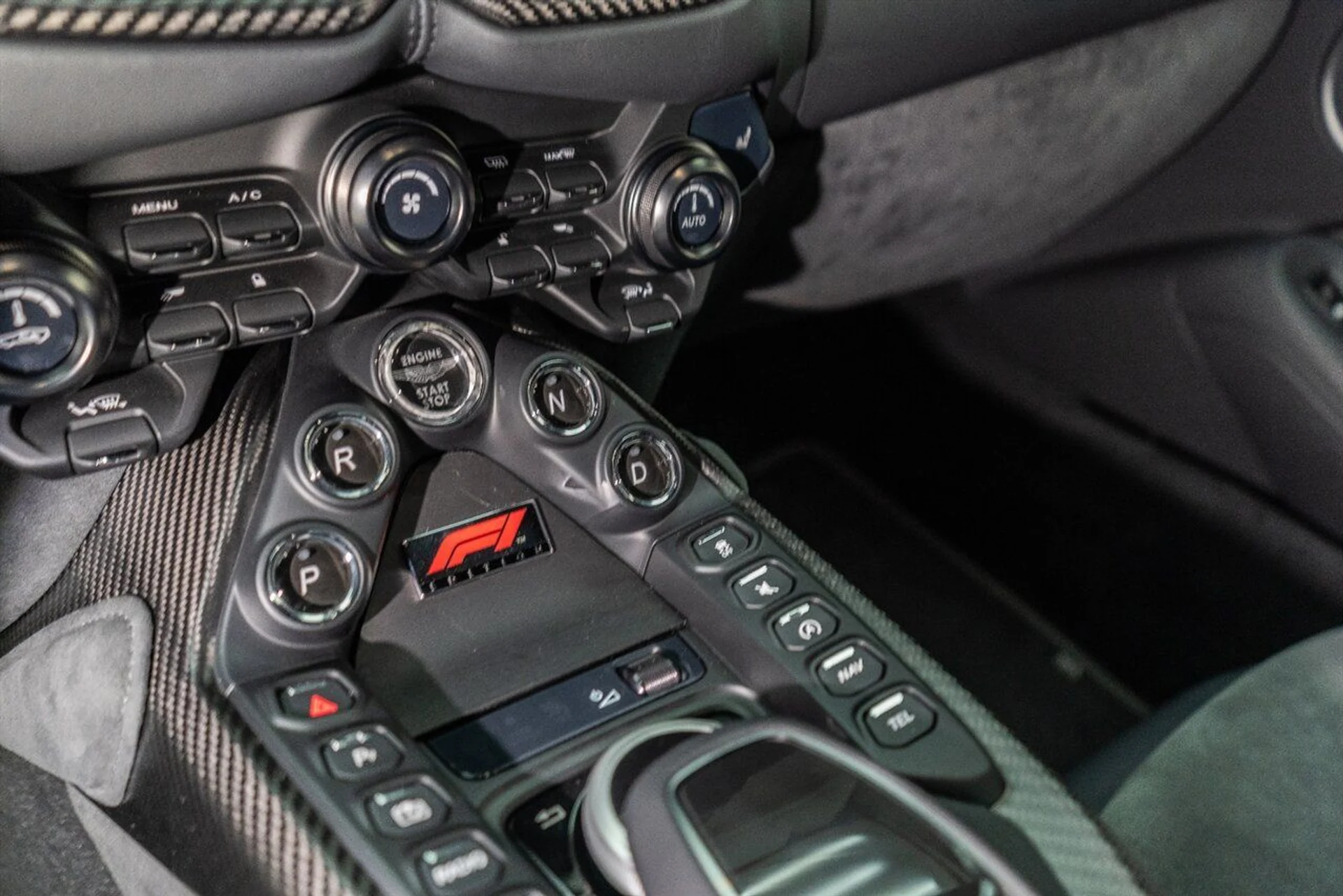 mph061_59365537_bf95883322_1280_5cc2a8e0a3