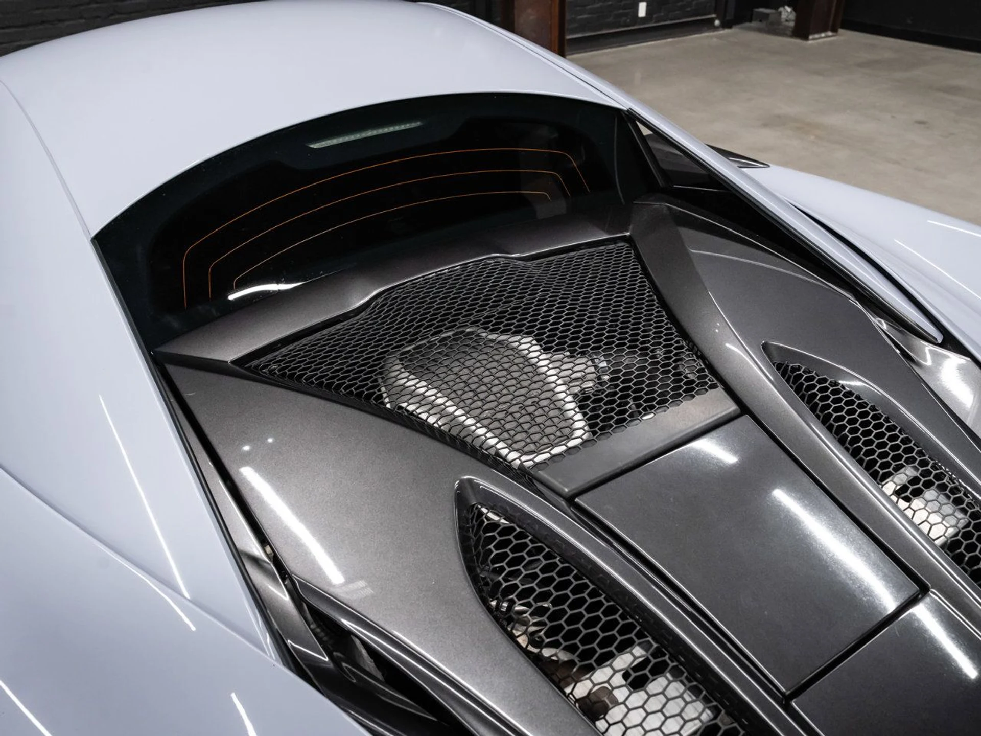 mph061_624520193_mclaren_570s_2017_8479b3c6f9