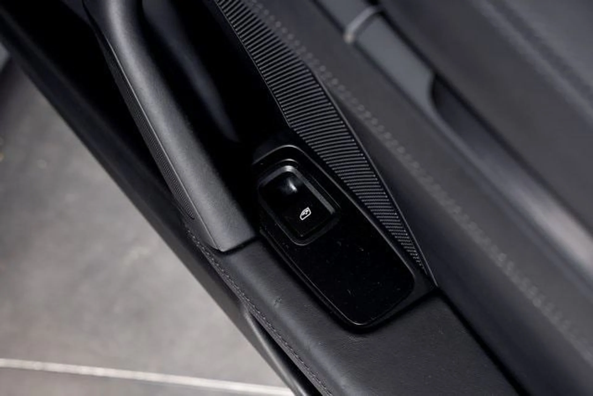 mph061_640529890_79ee76dfbeee11d9eac85e242895dfadx_db4e0f393e