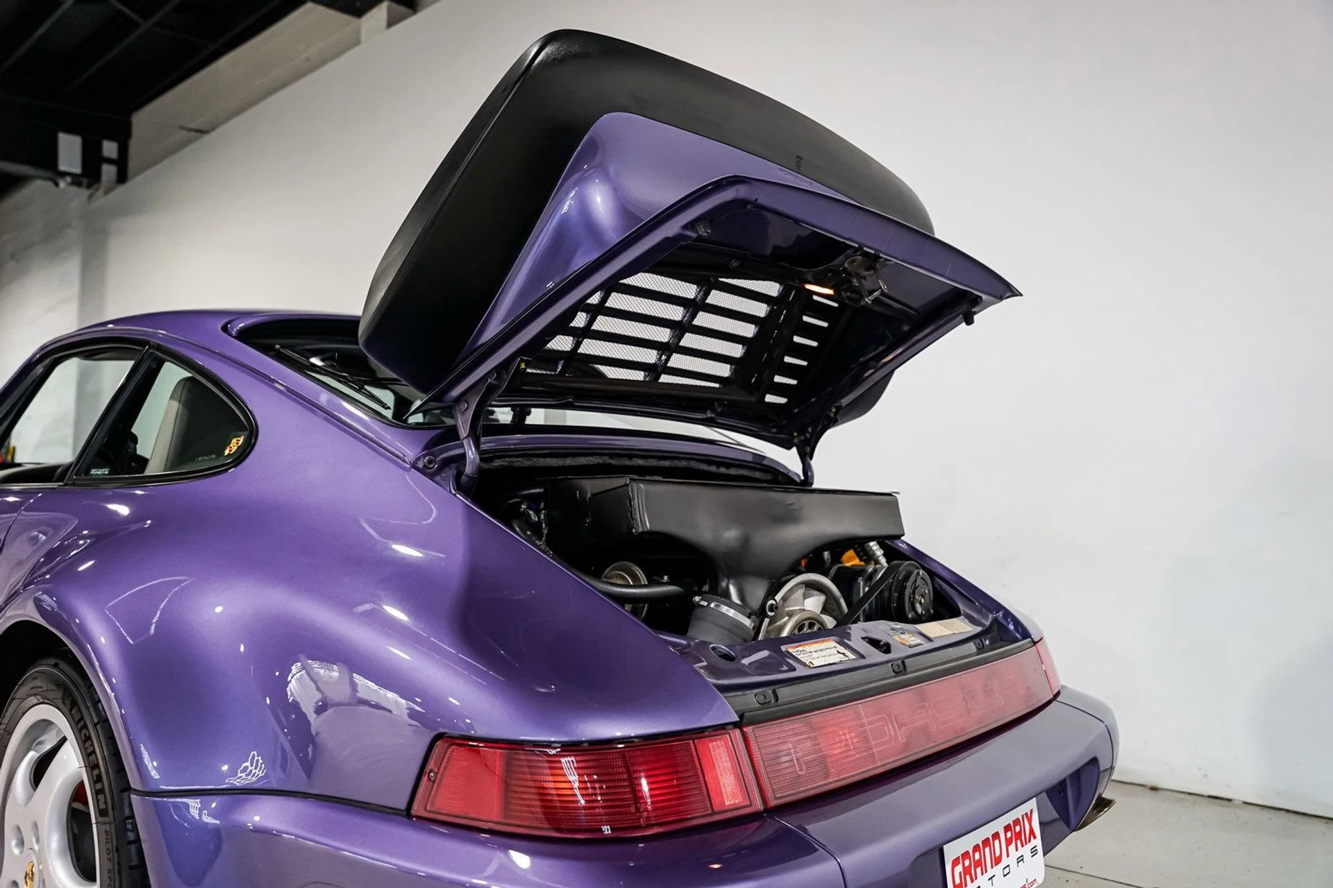 mph061_640783147_73f6632f3bf5b5f83c8a8ba6a0e0cf98x_d7f4c0d441