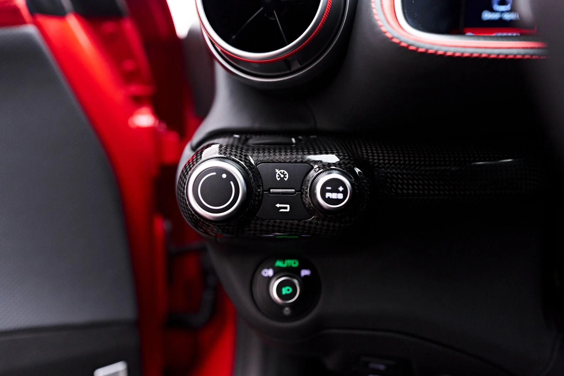 mph061_643931186_Used_2018_Ferrari_812_Superfast_Base_1749002871_b11cedb986