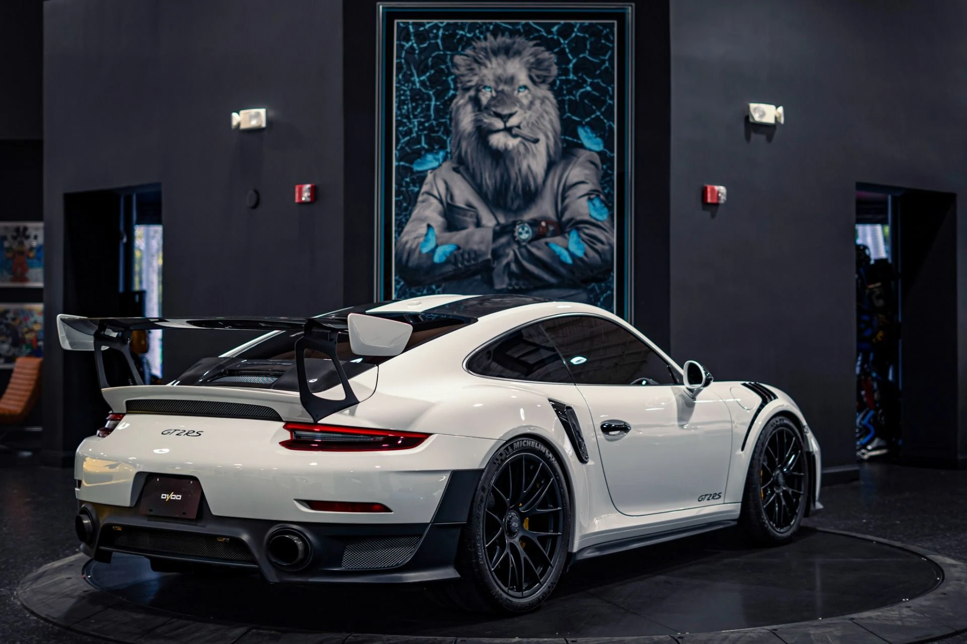 mph061_654883303_Used_2018_Porsche_911_GT_2_RS_1777474085_b21036c04e