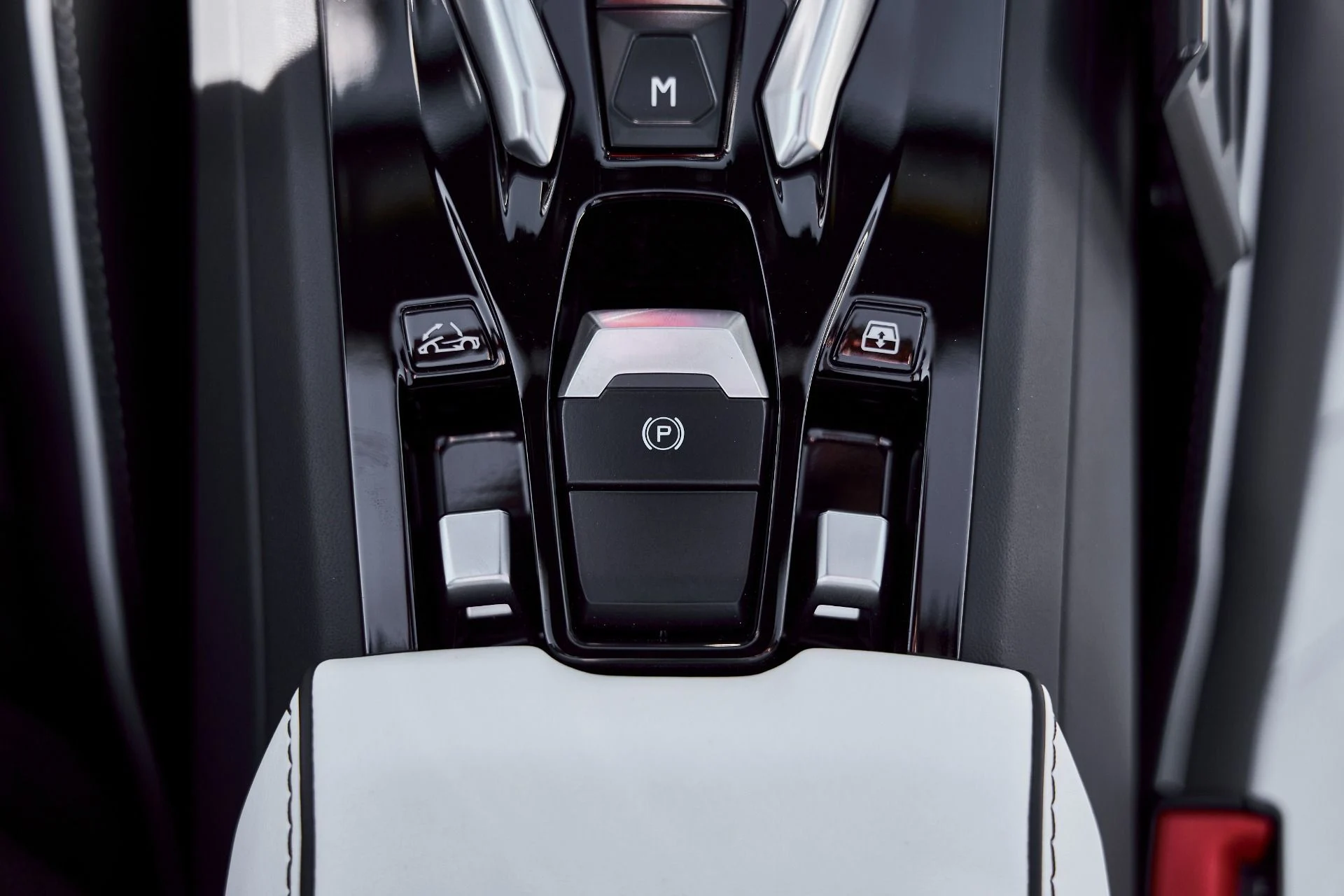 mph061_776106165_Used_2024_Lamborghini_Huracan_EVO_Base_1771467075_d972850f65