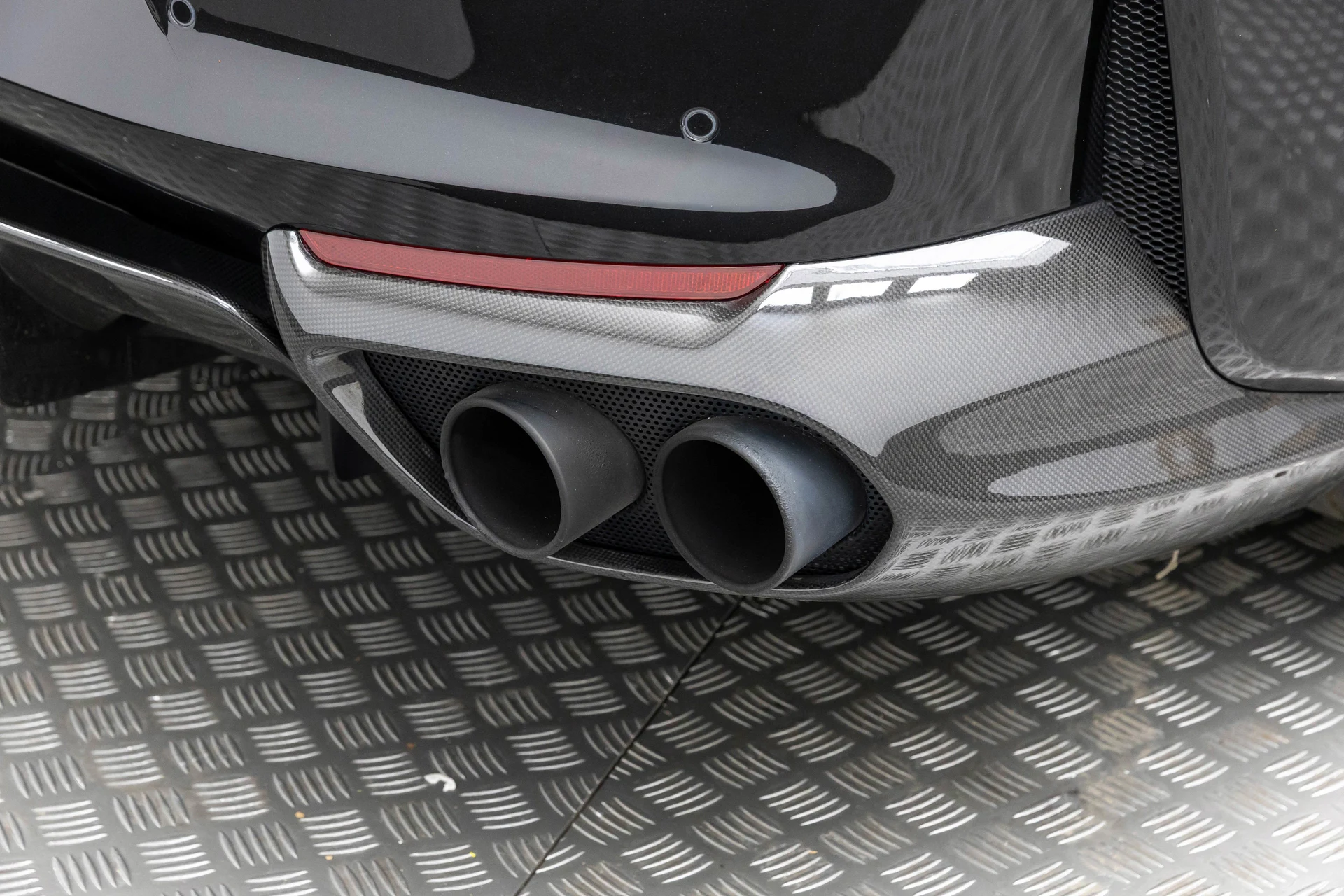 mph061_780894979_c632e3f9db714bdc8334958a2773675e_cce565a3fd