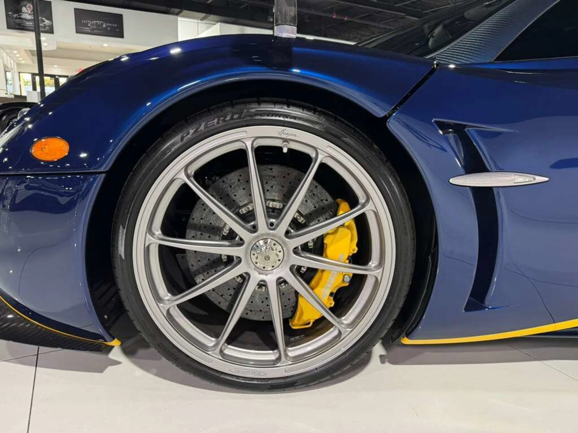 mph061_795423708_cb83330a713a77eeabf04d1d25fa8fb7_b6ed282bee