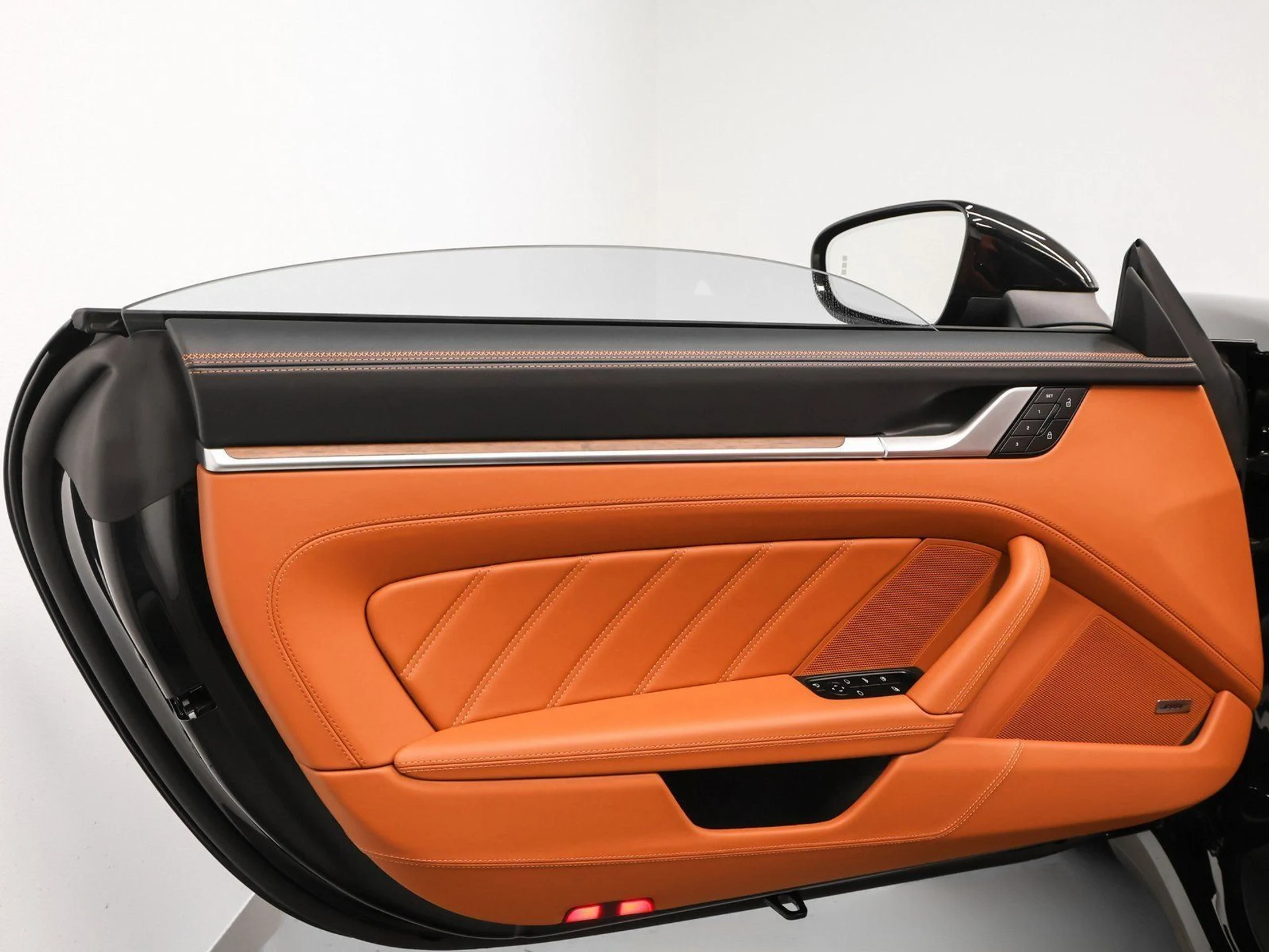 mph061_807575716_62_e587a07d67