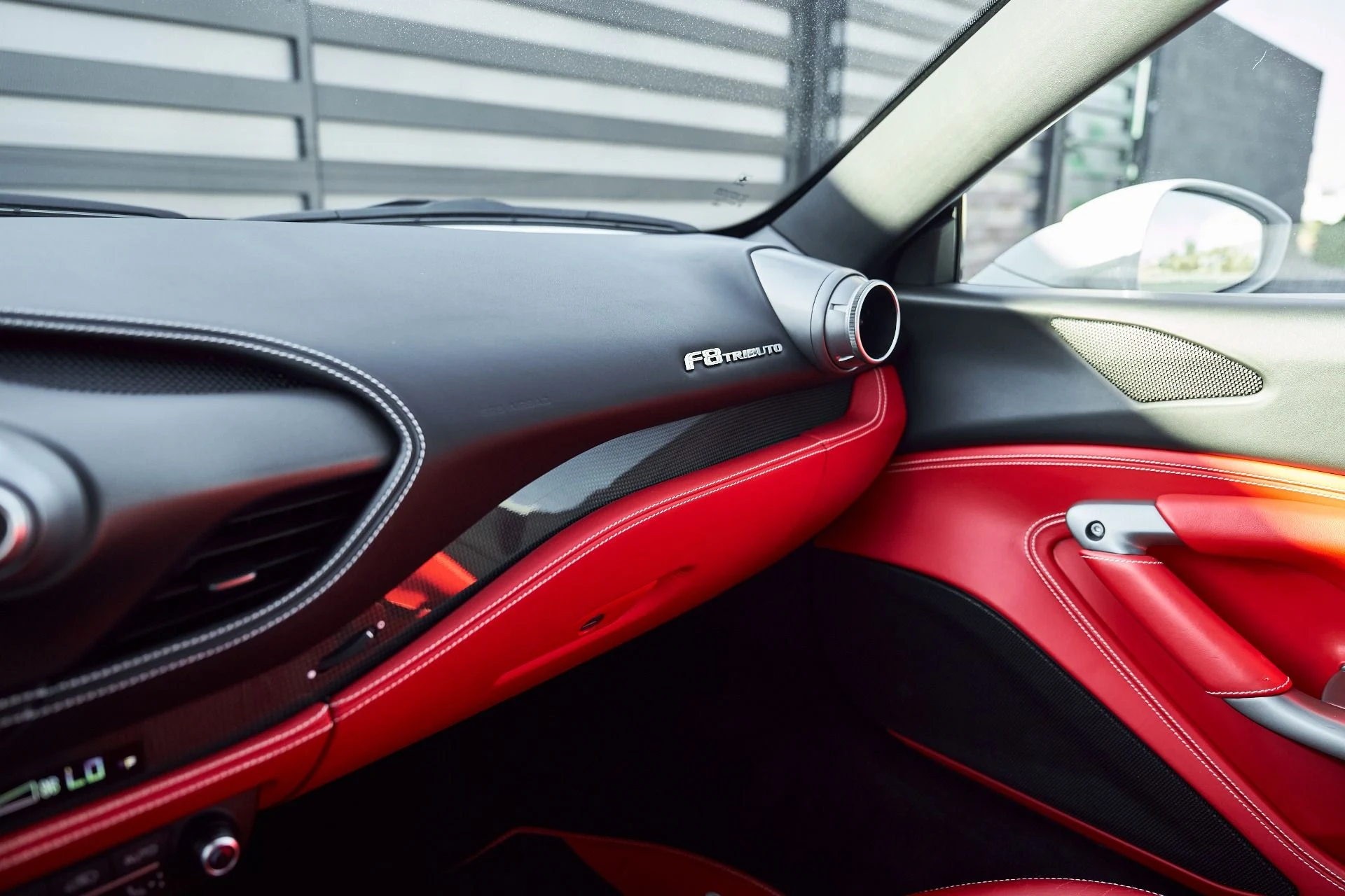 mph061_816075402_Used_2021_Ferrari_F8_Tributo_1766025224_c0e9a4b90e