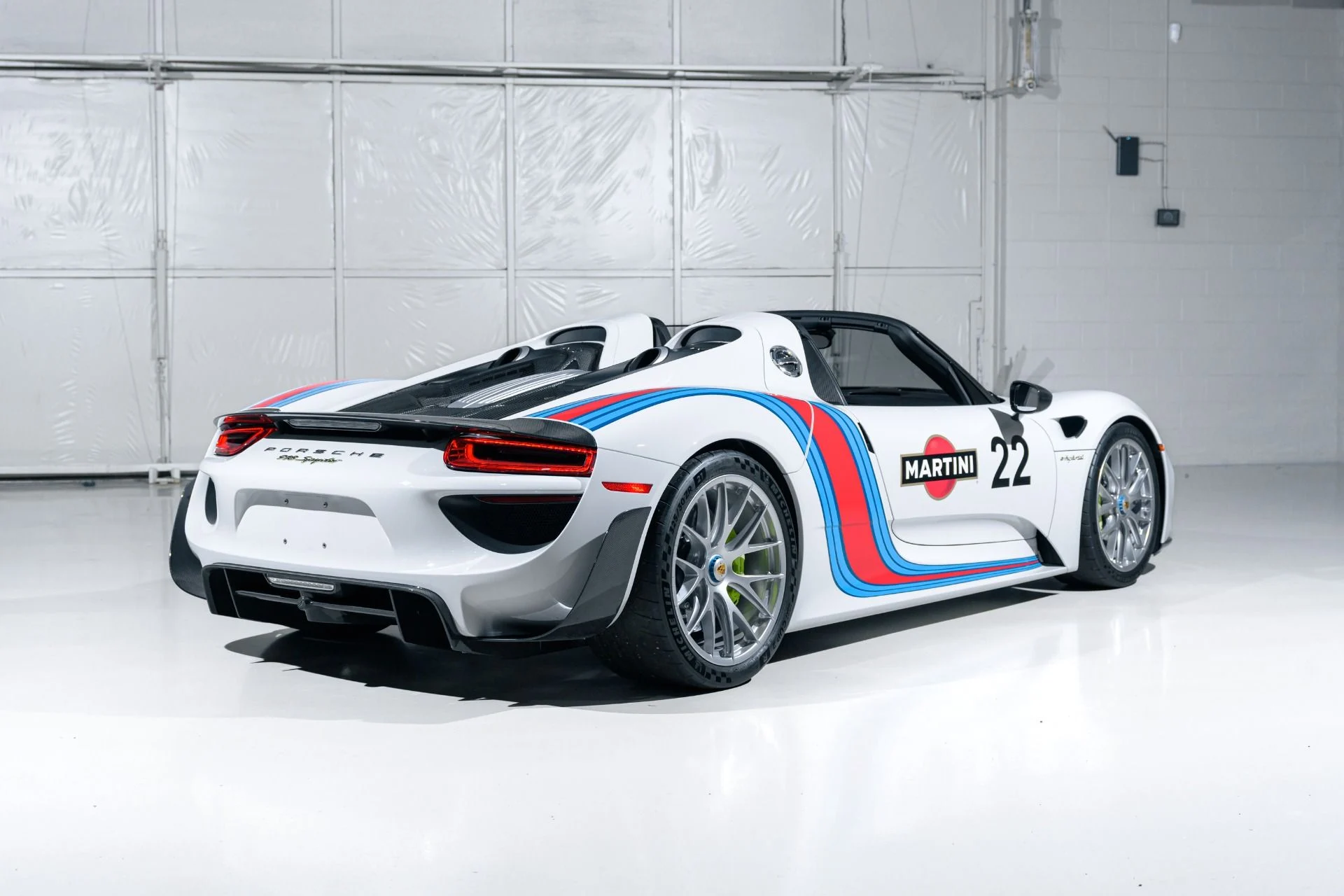 mph061_837526039_12440_p62_l_4ff0625ac3