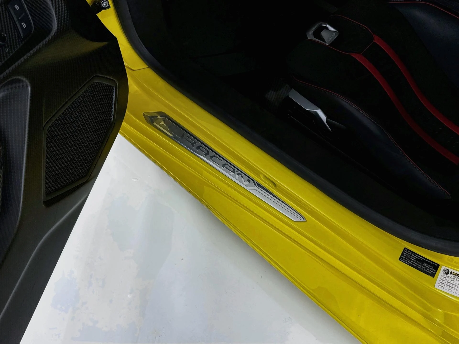 mph061_867796395_Used_2023_Lamborghini_Huracan_Tecnica_1793401543_e29ba057c3