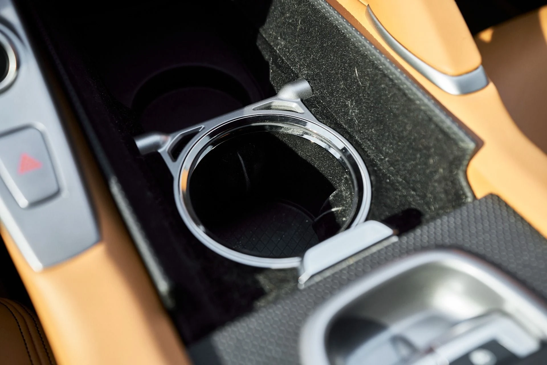 mph061_911457551_Used_2018_Ferrari_GTC_4_Lusso_V12_1764210234_61d5929c27