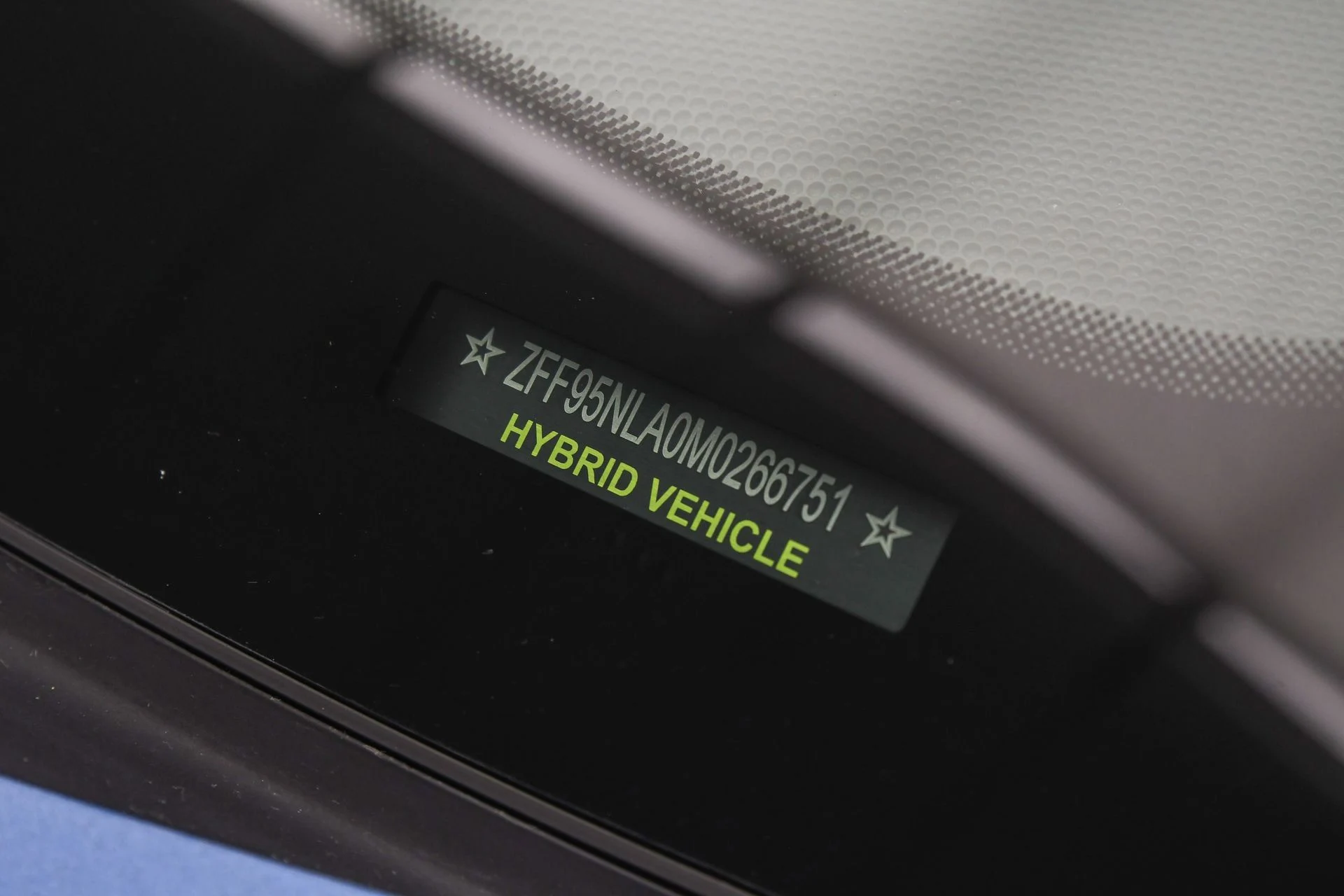 mph061_918113986_e1a2a4edbd7e45eea696e0f6dc3d9e50_f499ec7d98