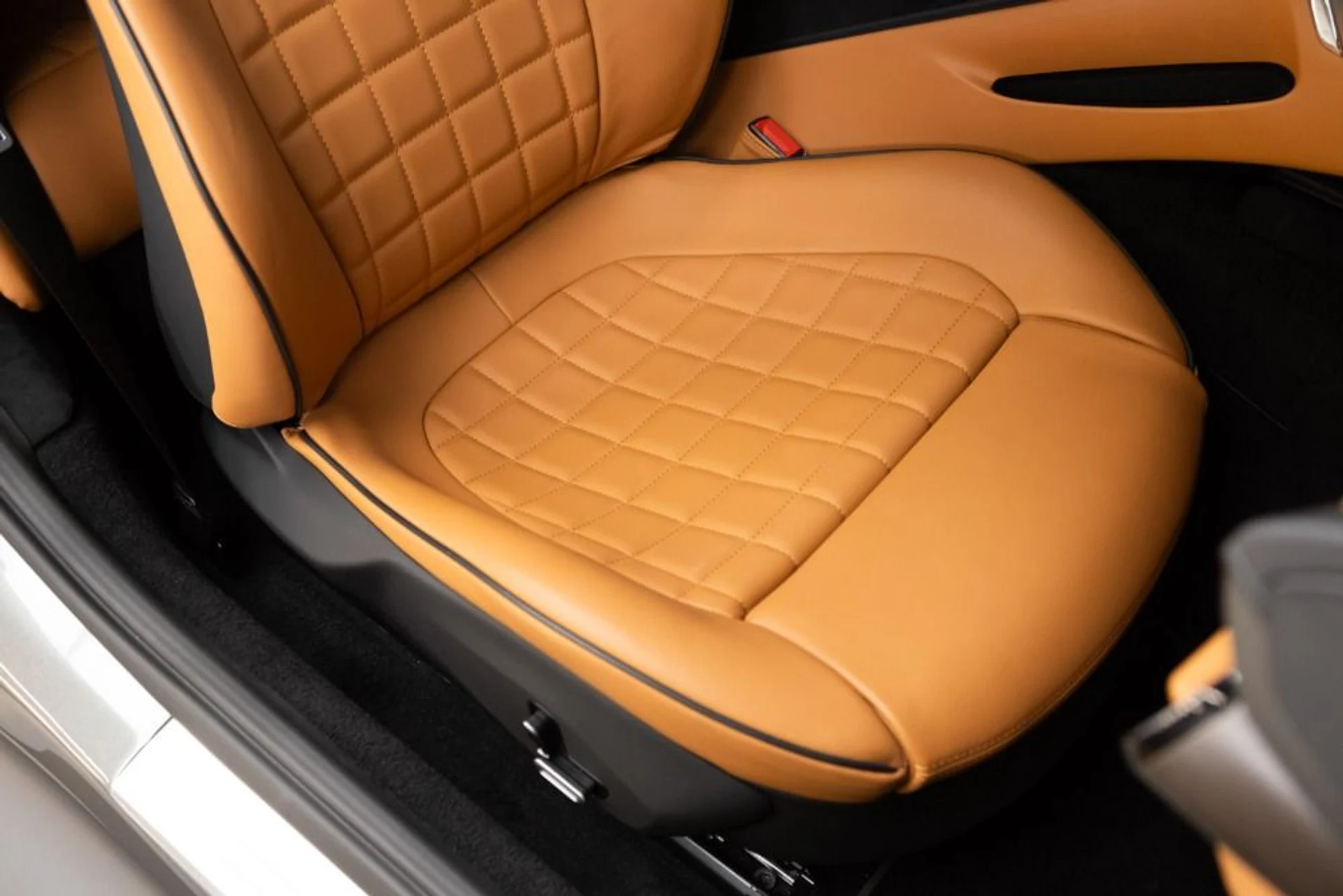 mph061_924385356_Used_2023_Ferrari_Roma_ae2283fc44