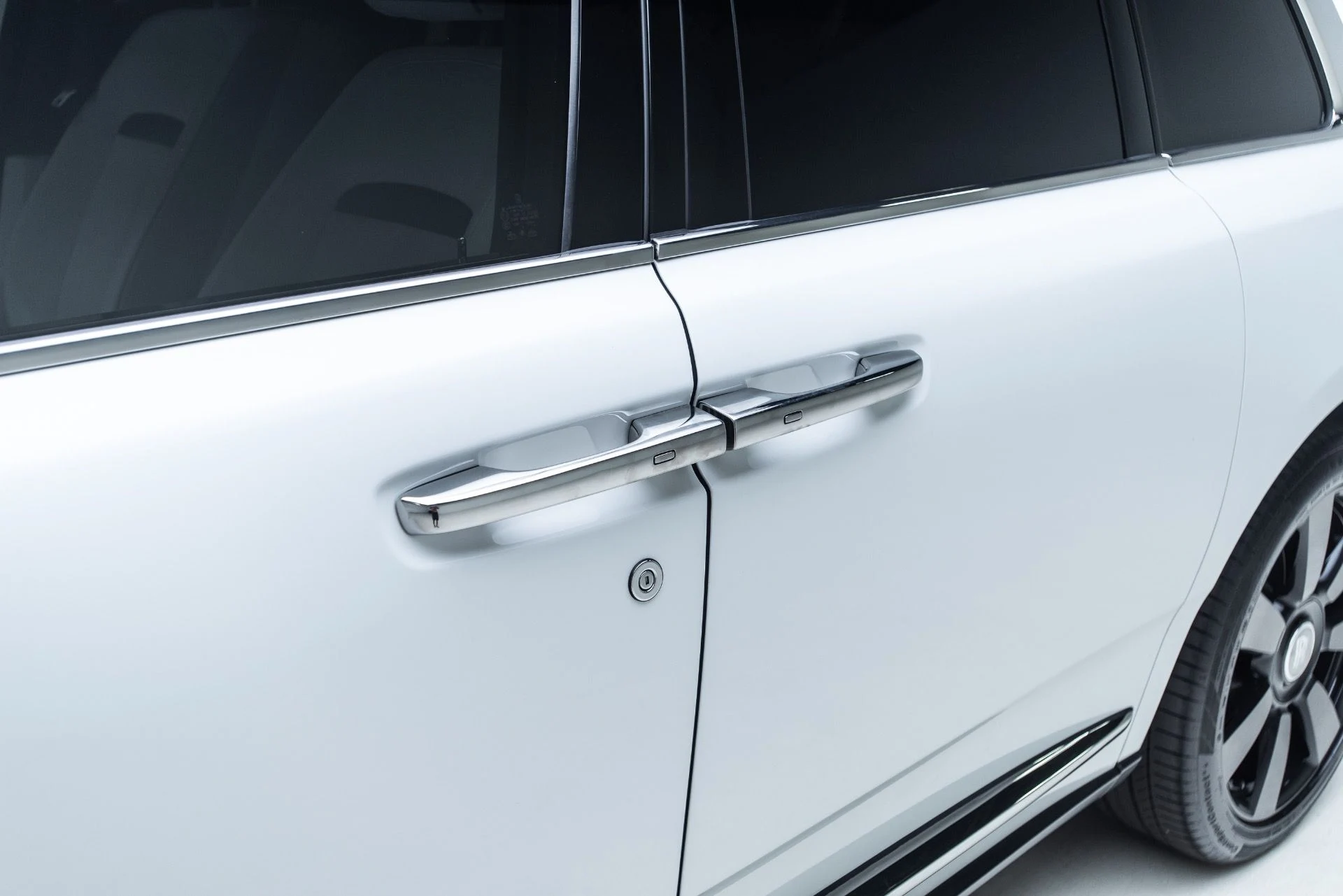 mph061_925995309_Used_2019_Rolls_Royce_Cullinan_1786991337_202509ffff