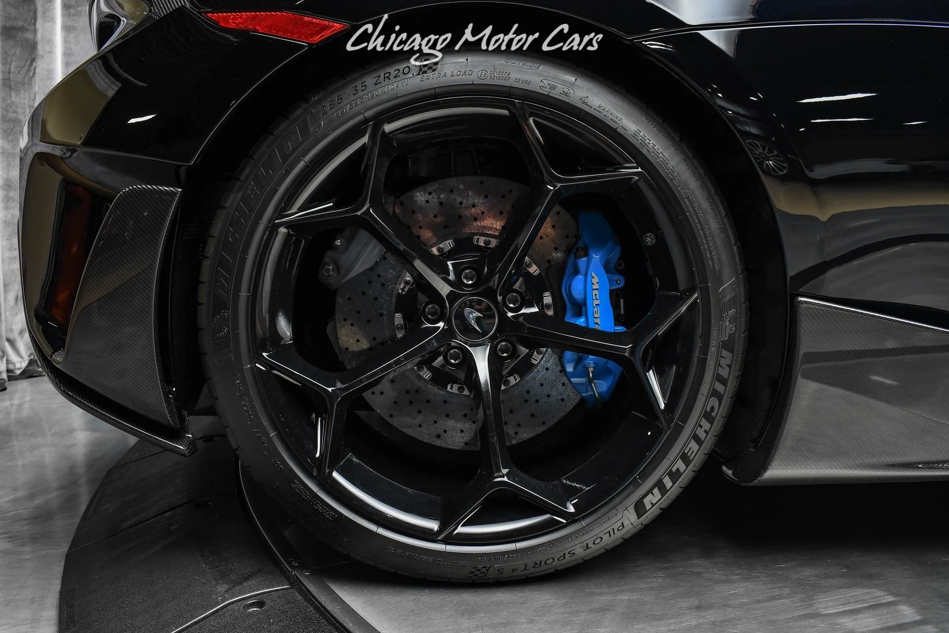 mph061_94938042_7598_p62_l_2b49457271