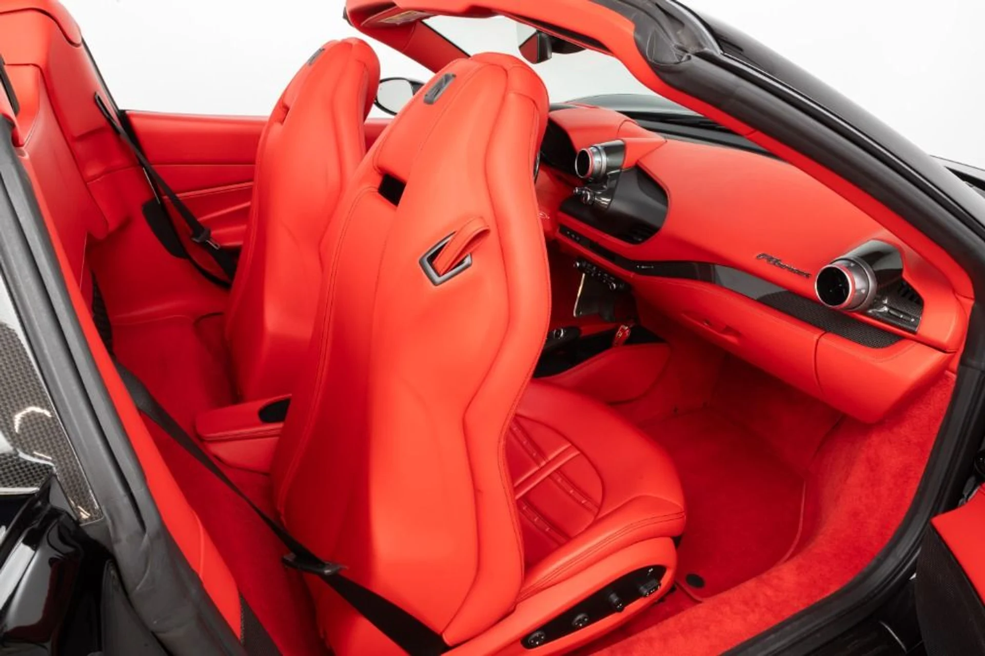 mph061_973305037_Used_2021_Ferrari_F8_Spider_402e48e630