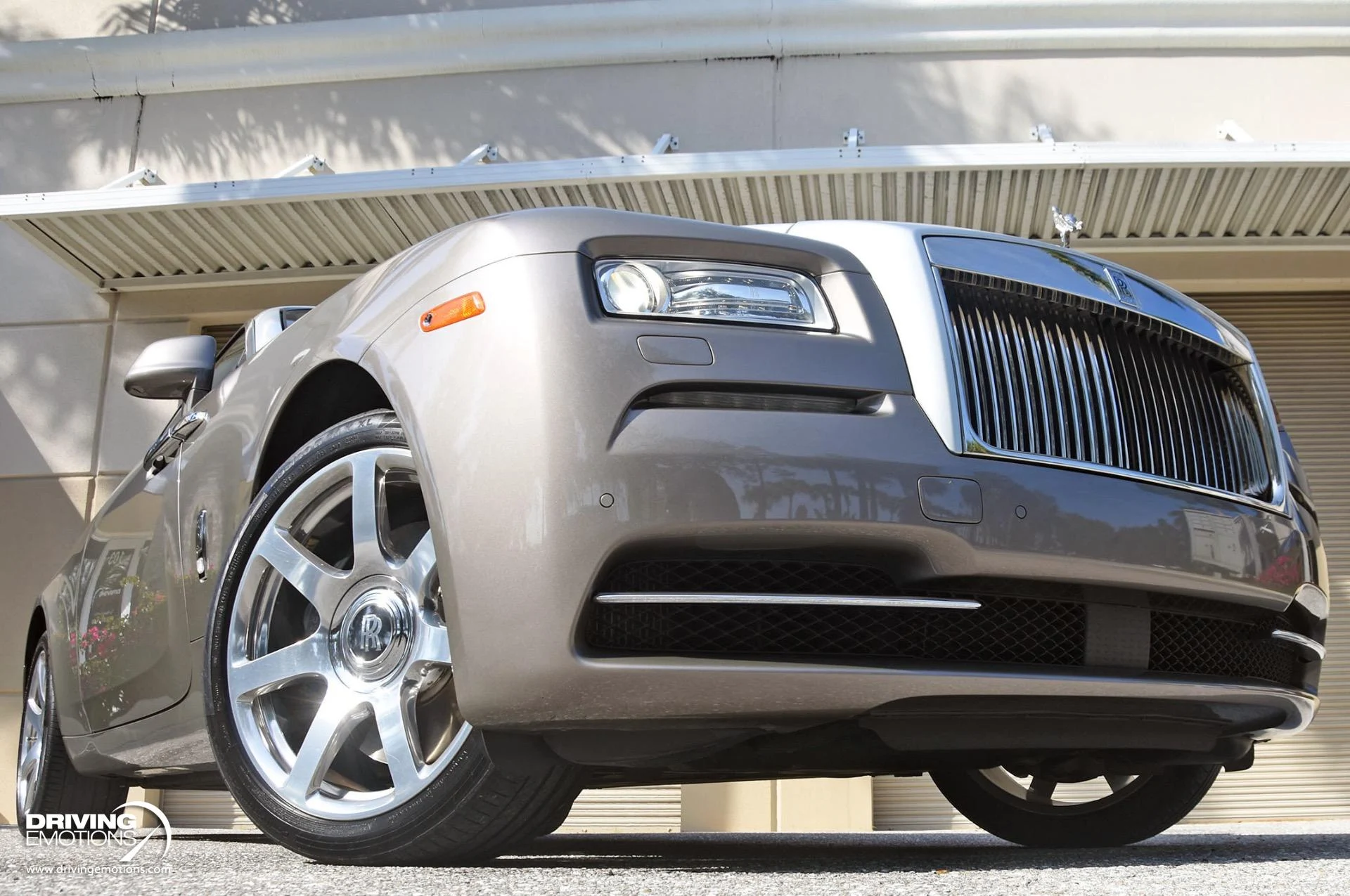 mph062_102447645_883_p63_l_93f59bef65